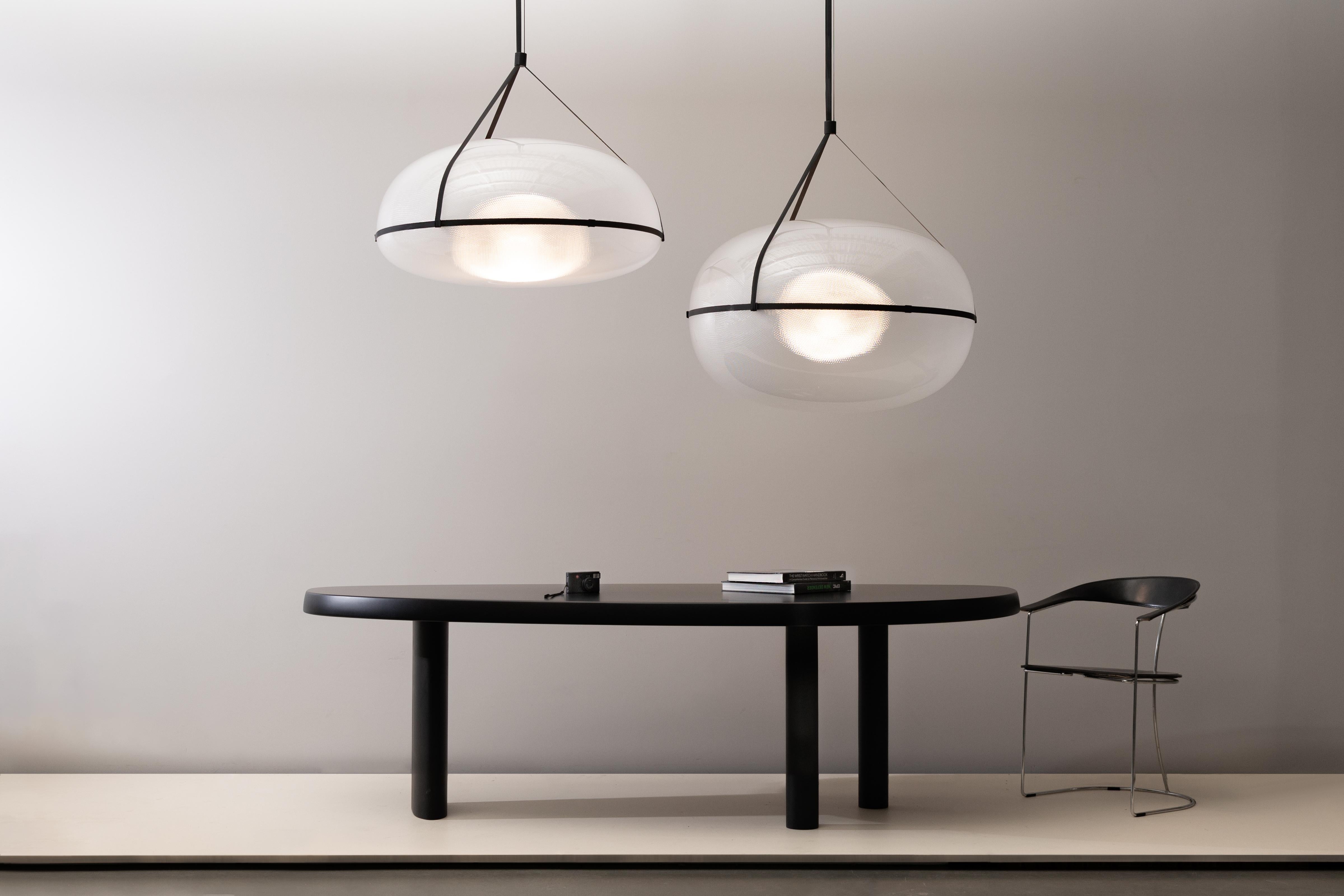 XXIe siècle et contemporain Lampe à suspension contemporaine en argent Iris, A/A en vente