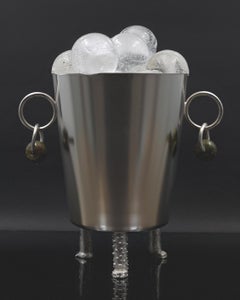 Cubitera contemporánea plateada Pies escultóricos tallados por Natalia Criado