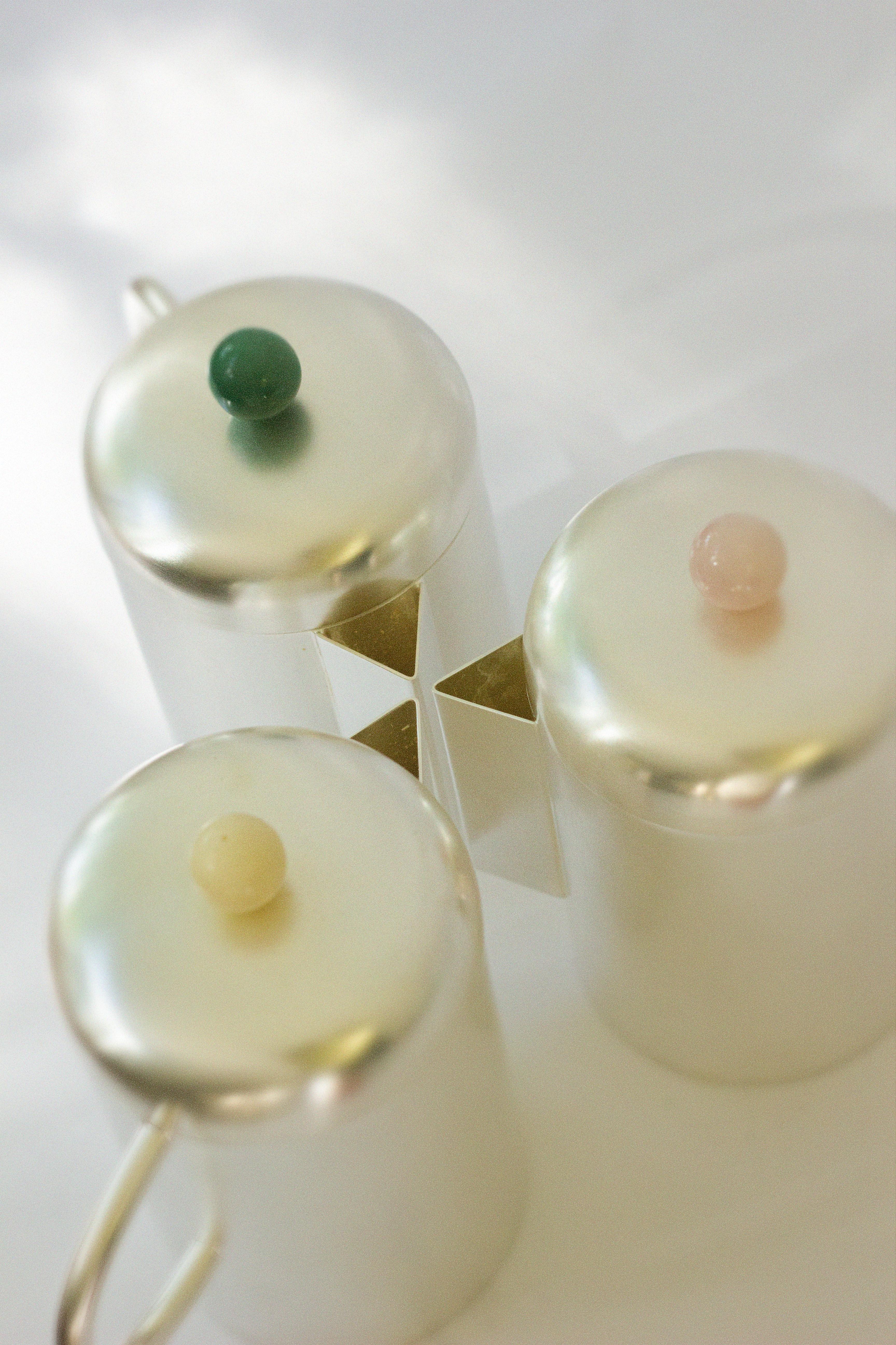 Contemporary Simple Coffee Container Silver White Stone Artisanal Natalia Criado (Moderne) im Angebot