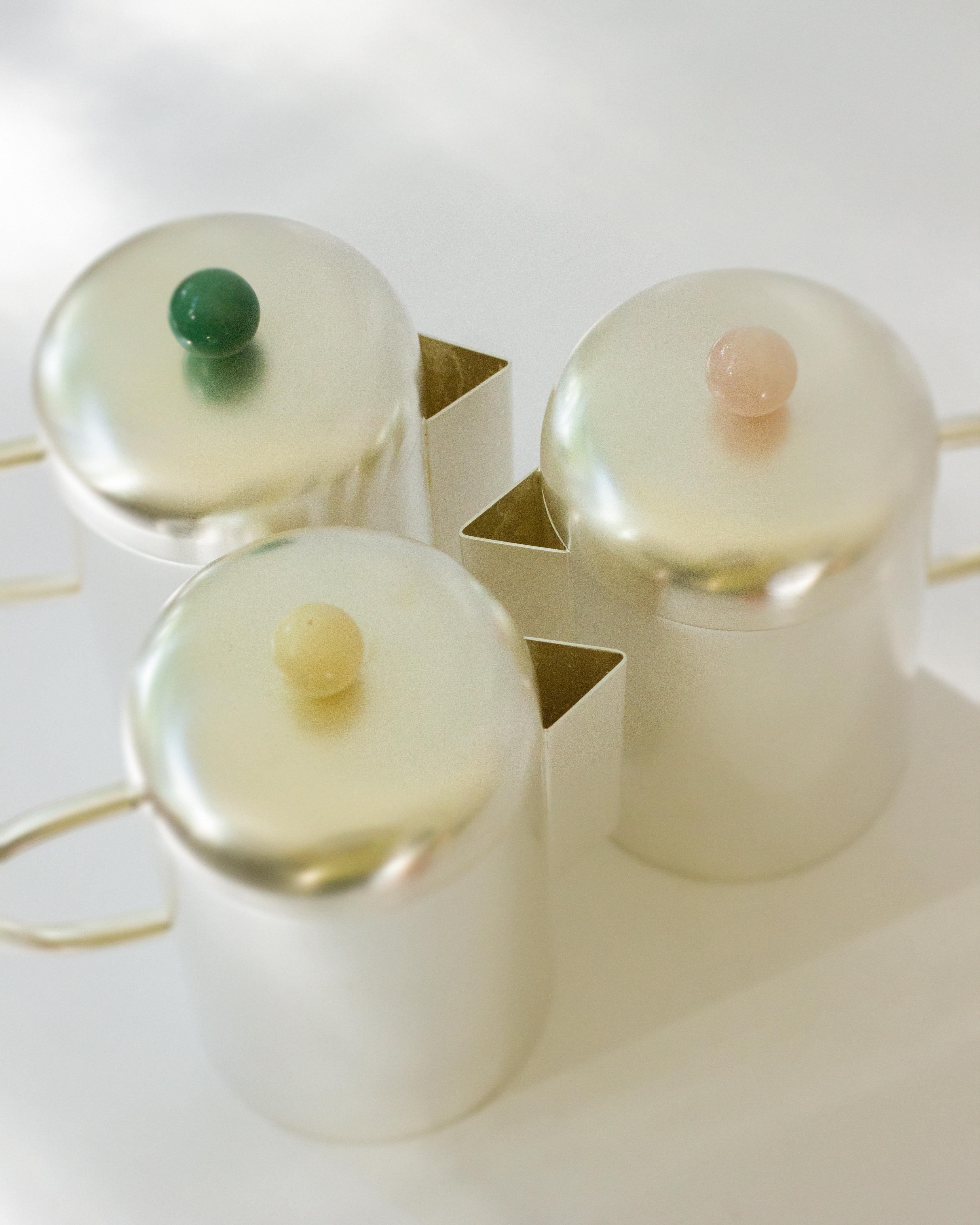 Contemporary Simple Coffee Container Silver White Stone Artisanal Natalia Criado im Zustand „Neu“ im Angebot in Milan, IT