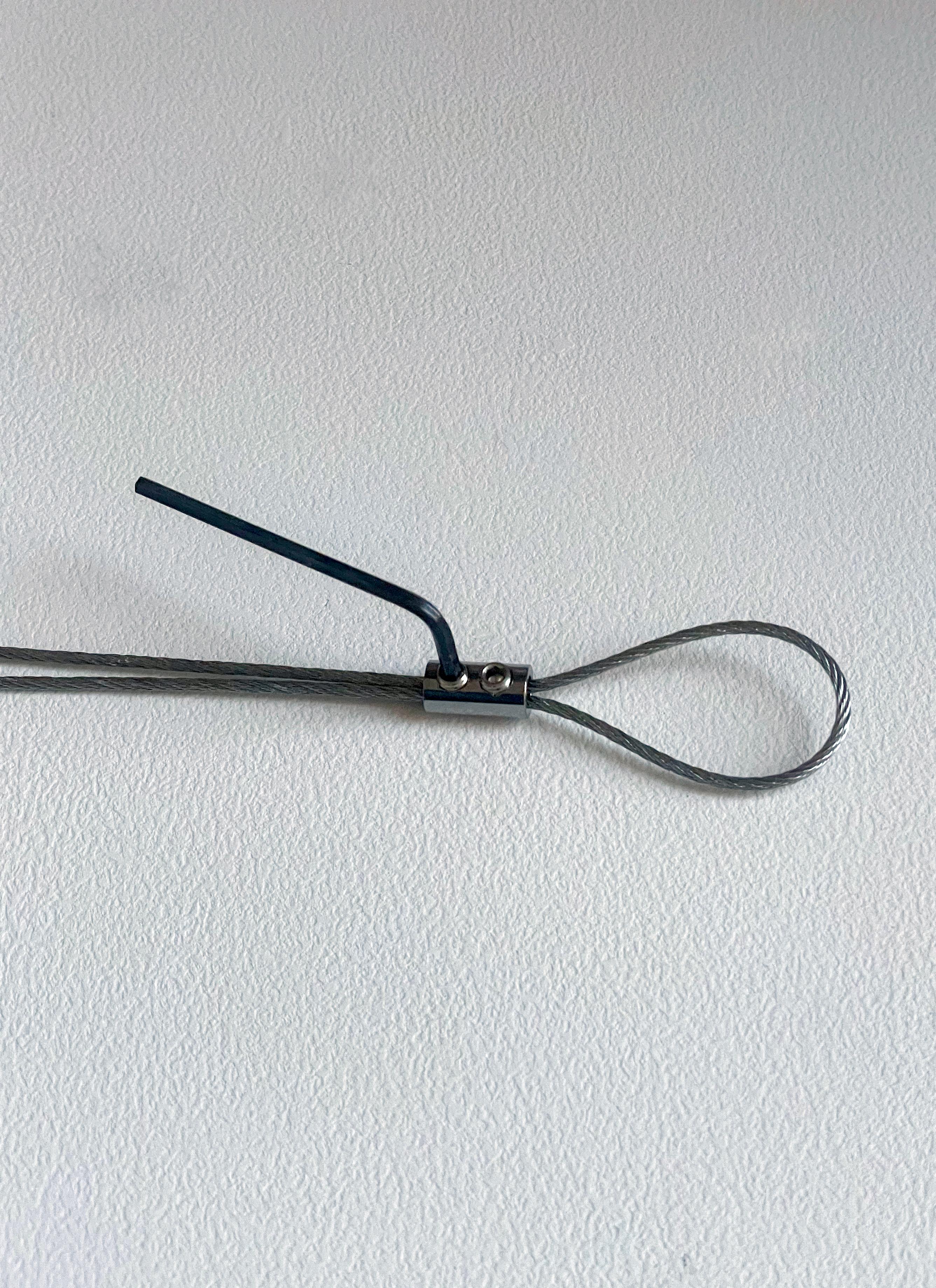 Appendiabiti contemporaneo ad onda sinusoidale medio in alluminio grezzo in vendita 1