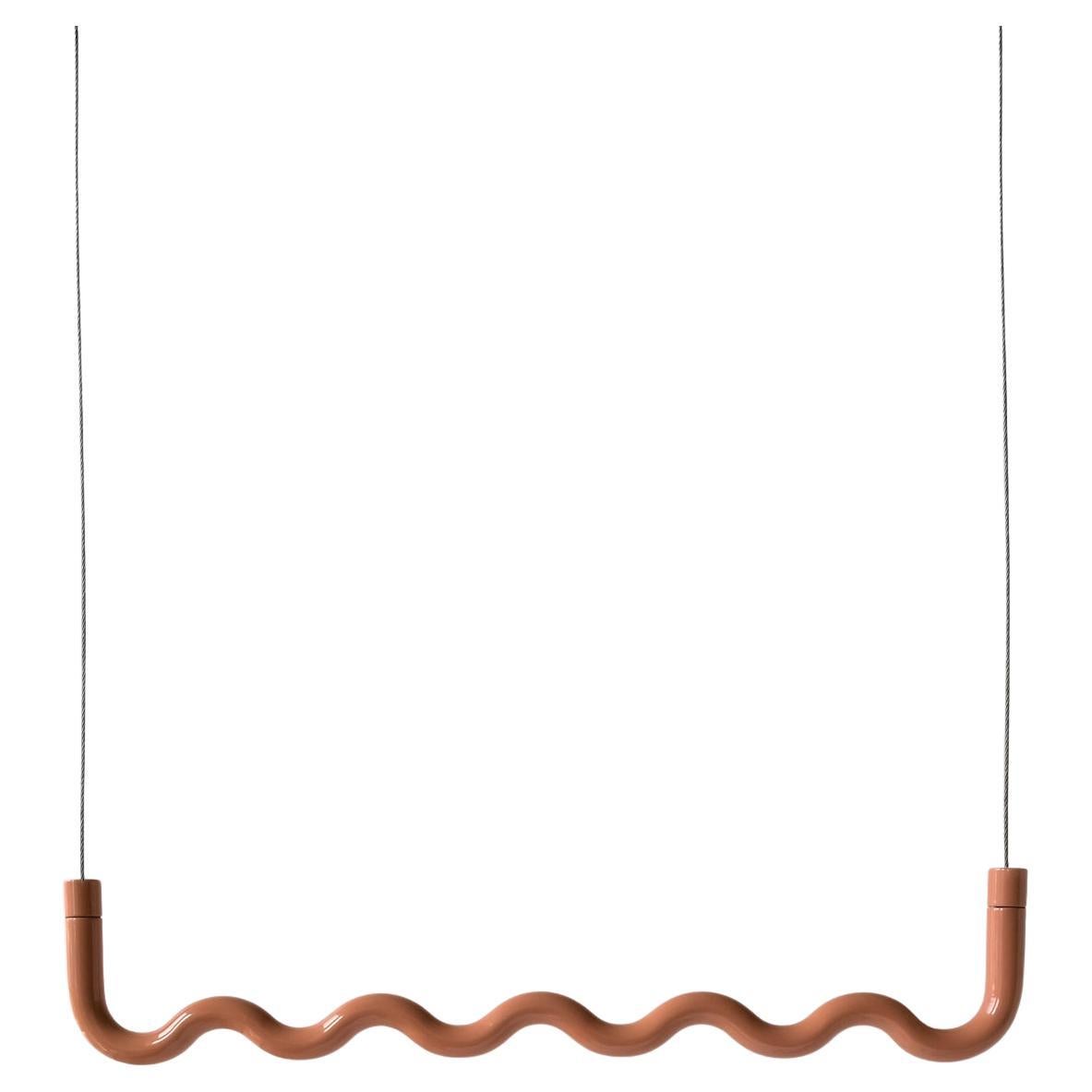 Appendiabiti contemporaneo Sine Wave Small in Peach di Erik Olovsson