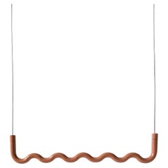 Appendiabiti contemporaneo Sine Wave Small in Peach di Erik Olovsson