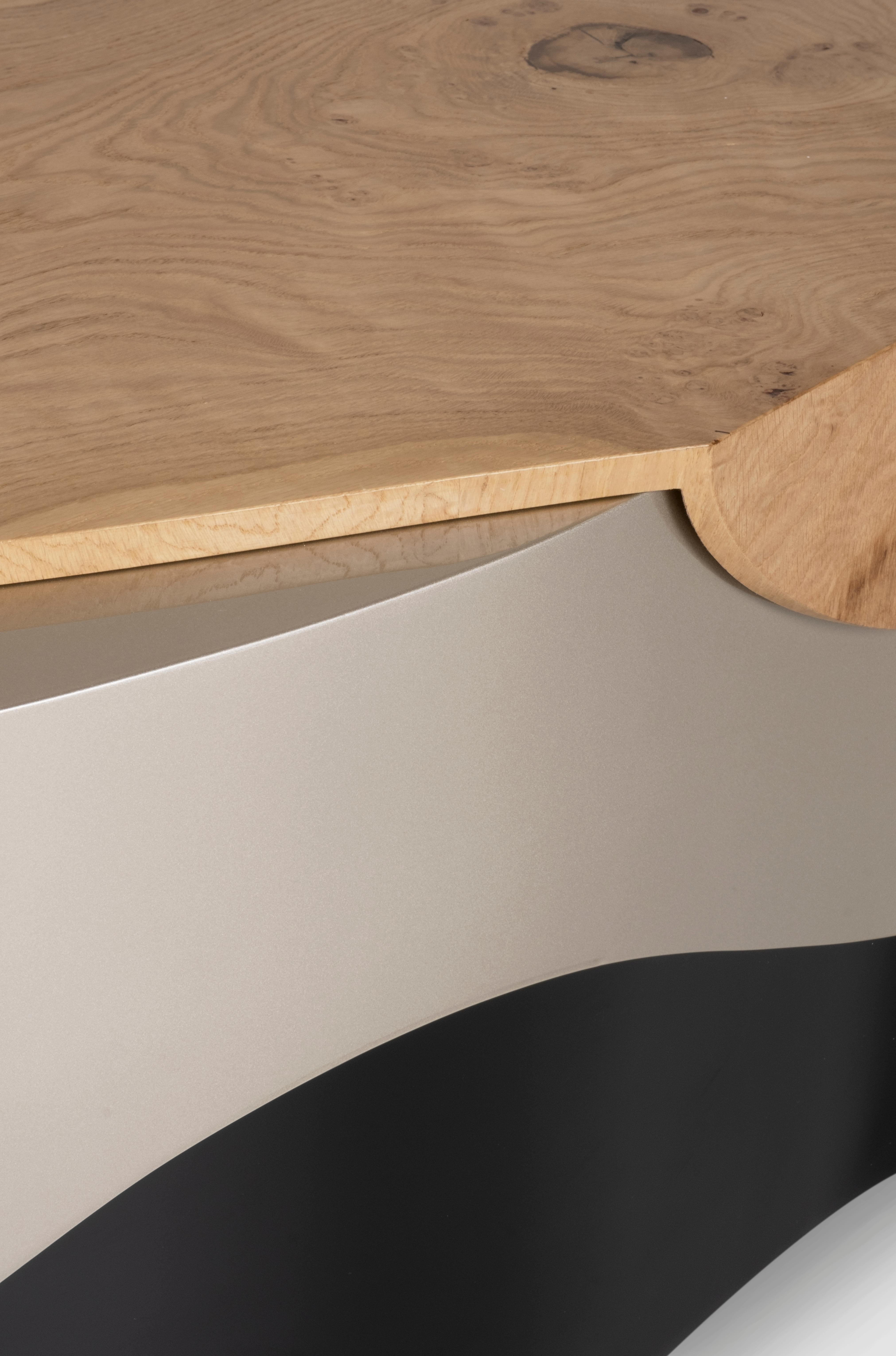 Table basse contemporaine Sistelo, Oak Root Brass, Handmade by Greenapple en vente 3