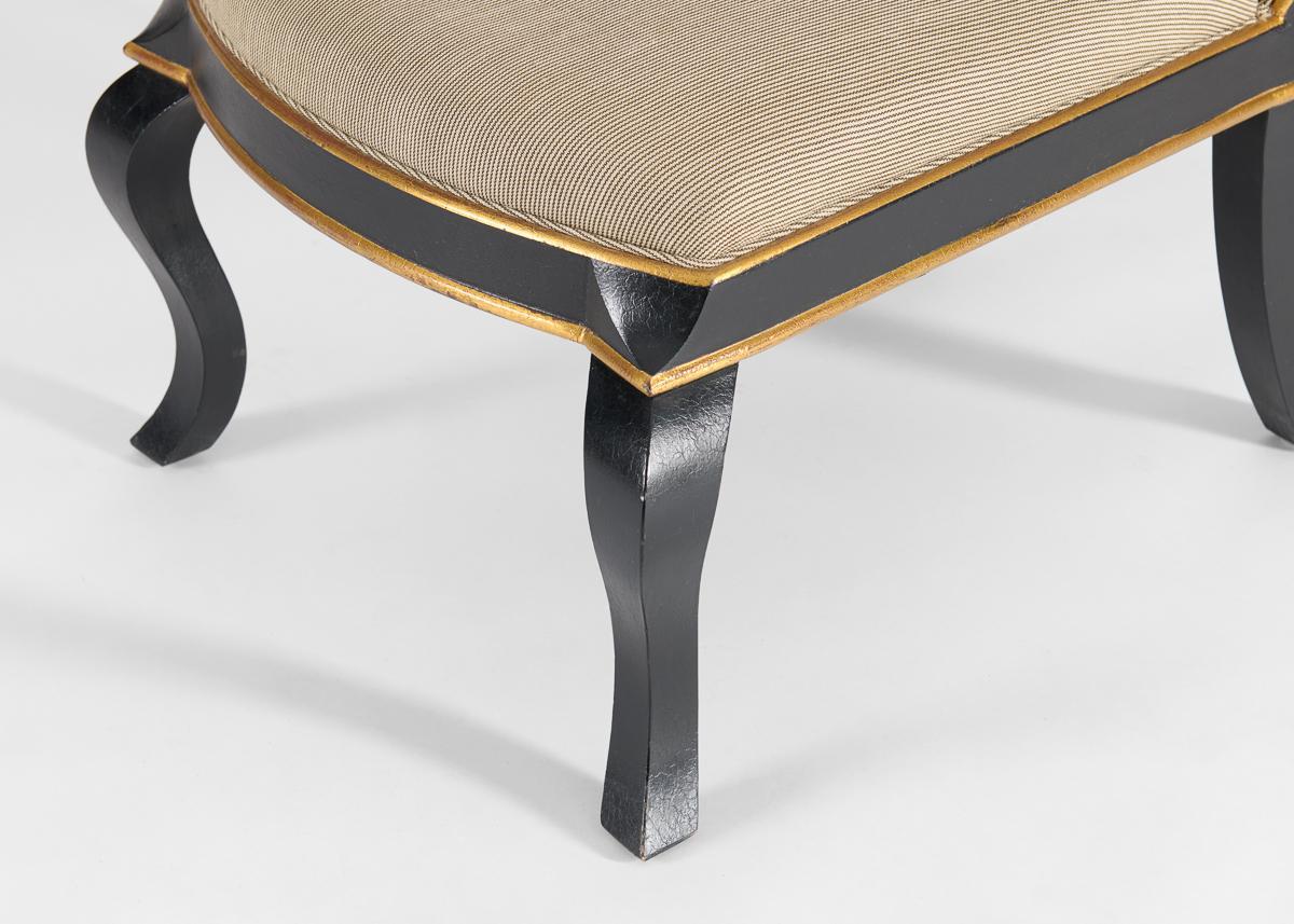 Silla Slipper Contemporánea de Generosas Proporciones Estadounidense en venta