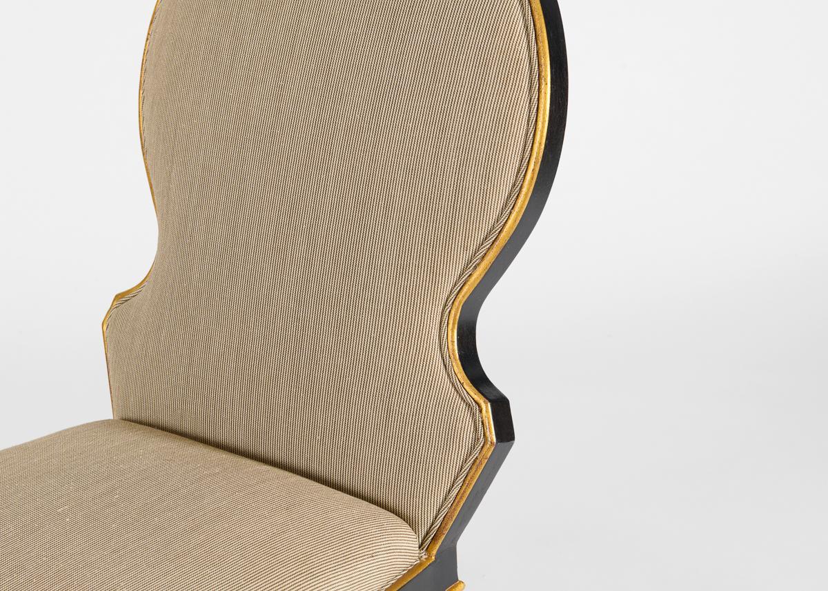 Silla Slipper Contemporánea de Generosas Proporciones Siglo XXI y contemporáneo en venta