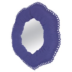 Zeitgenössischer kleiner blauer (anpassbarer) Wandspiegel Cynarina von Sarah Roseman