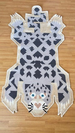 Contemporary Snow Leopard Rug by TeHer Rugs — Hand-Knotted Himalayan Wool & Silk