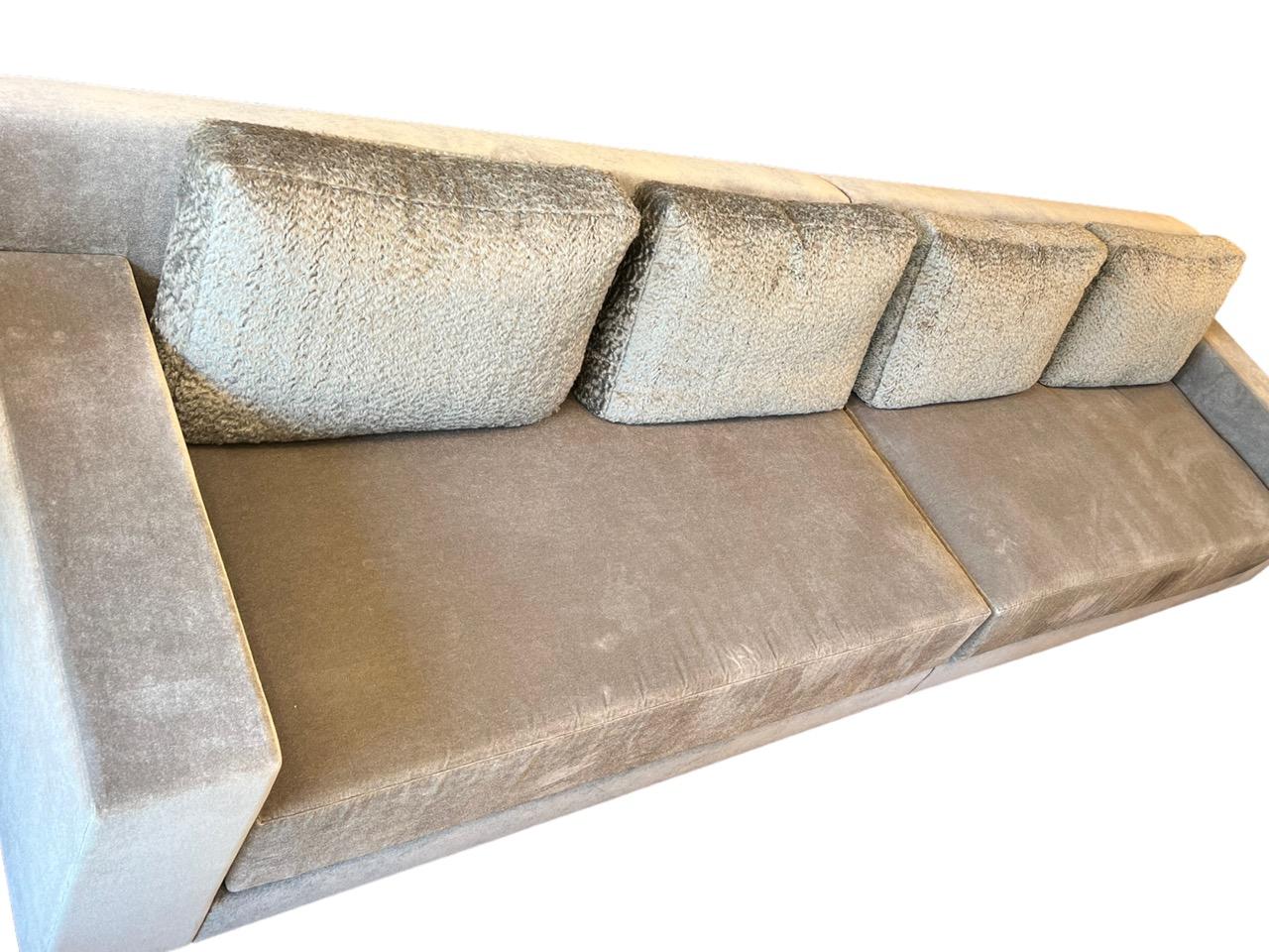 Contemporary Sofa Designed by Holly Hunt In Fair Condition In North Miami, FL