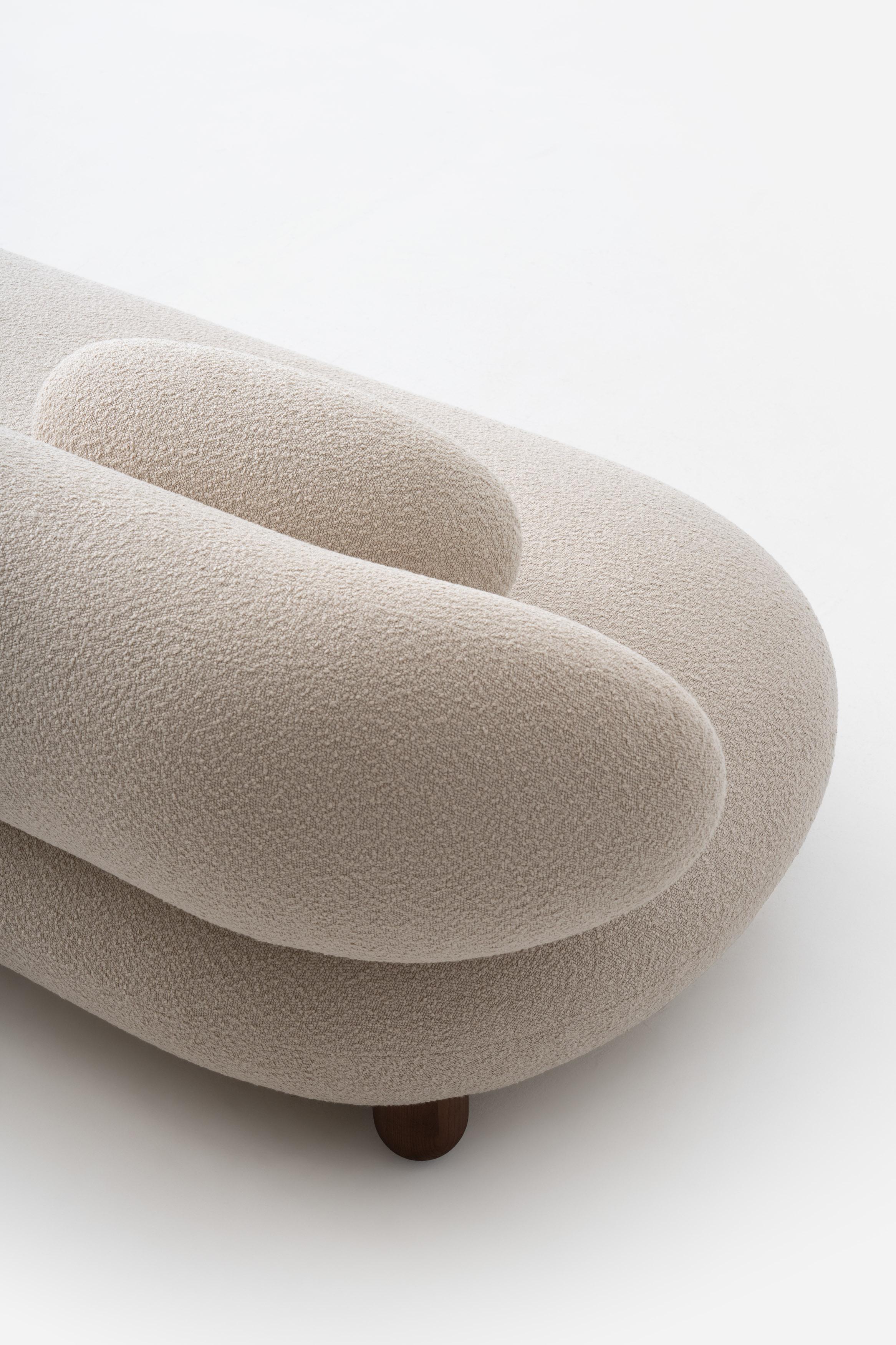 Canapé contemporain 'Flock' by Noom, Baloo Boucle, 240 cm en vente 2