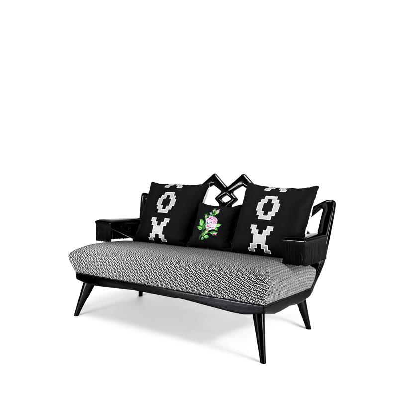 Italian Sofa in Fabric with Embroidered Cushions For Sale