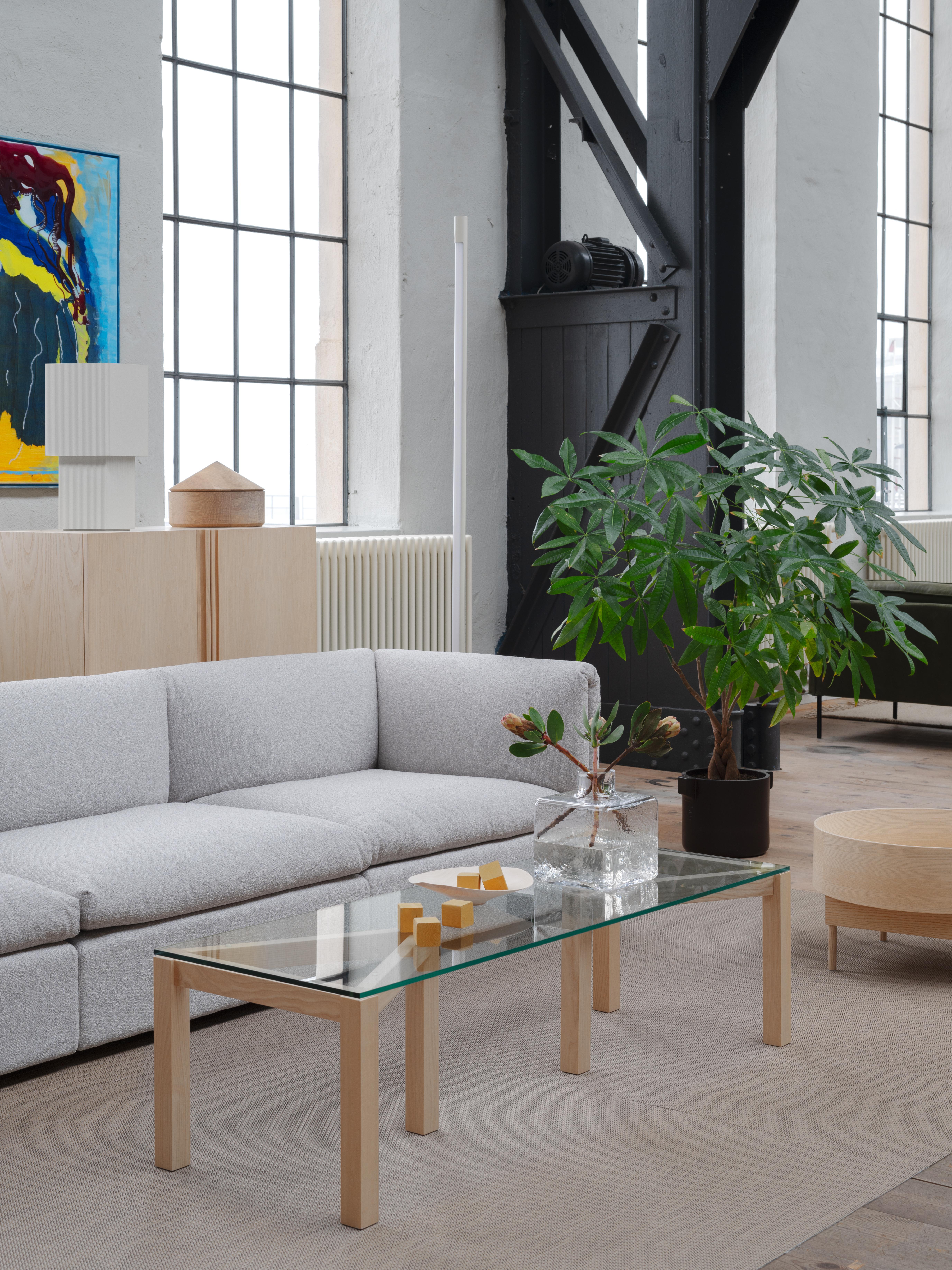 Contemporary Sofa Retreat' by Monica Förster X Fogia, Grace Beige (Setup 2) Cuero en venta