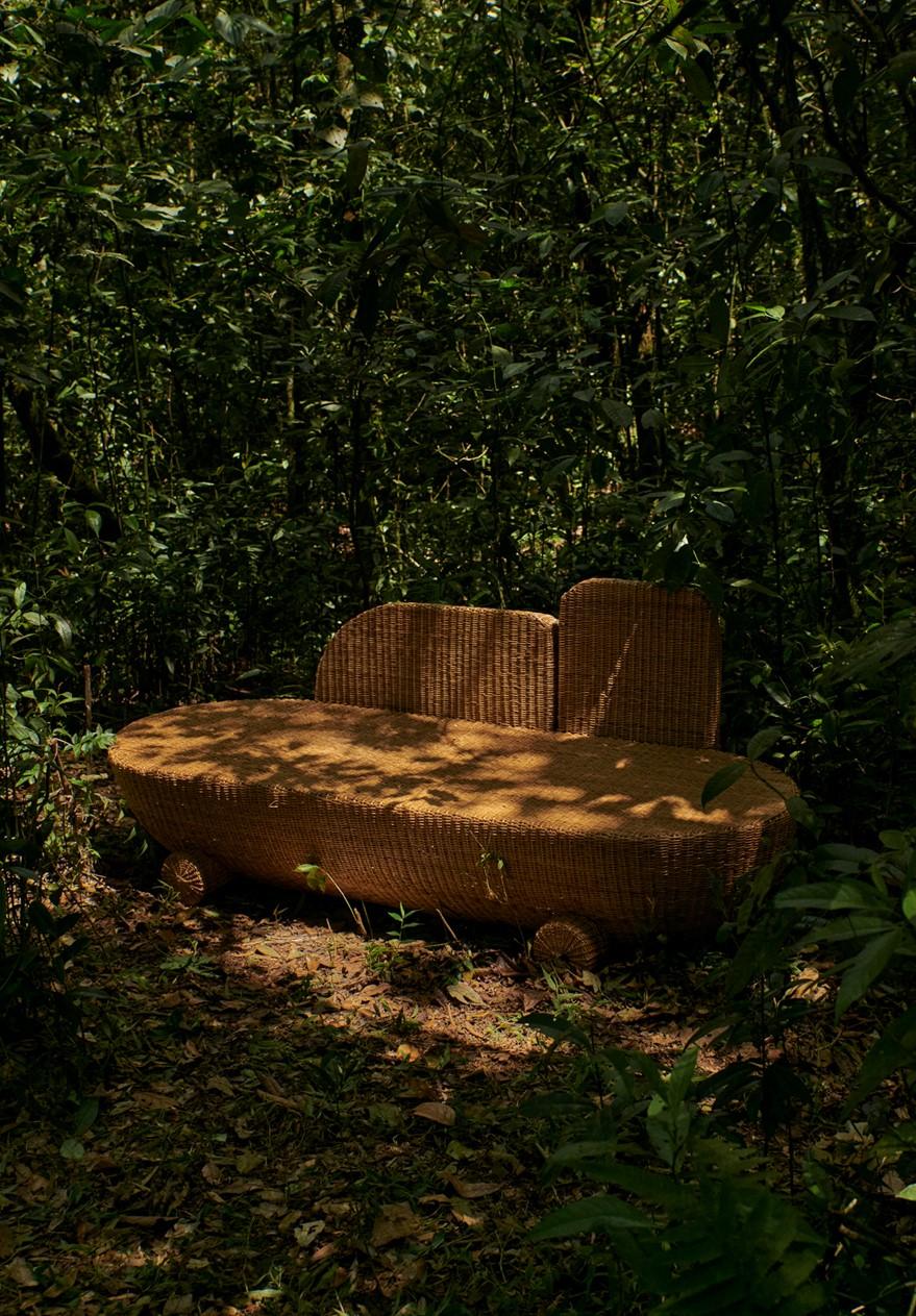 Zeitgenössisches Sofa, nachhaltige natürliche Yaré-Faser, von Fango (F. Jaramillo) (Kolumbianisch) im Angebot