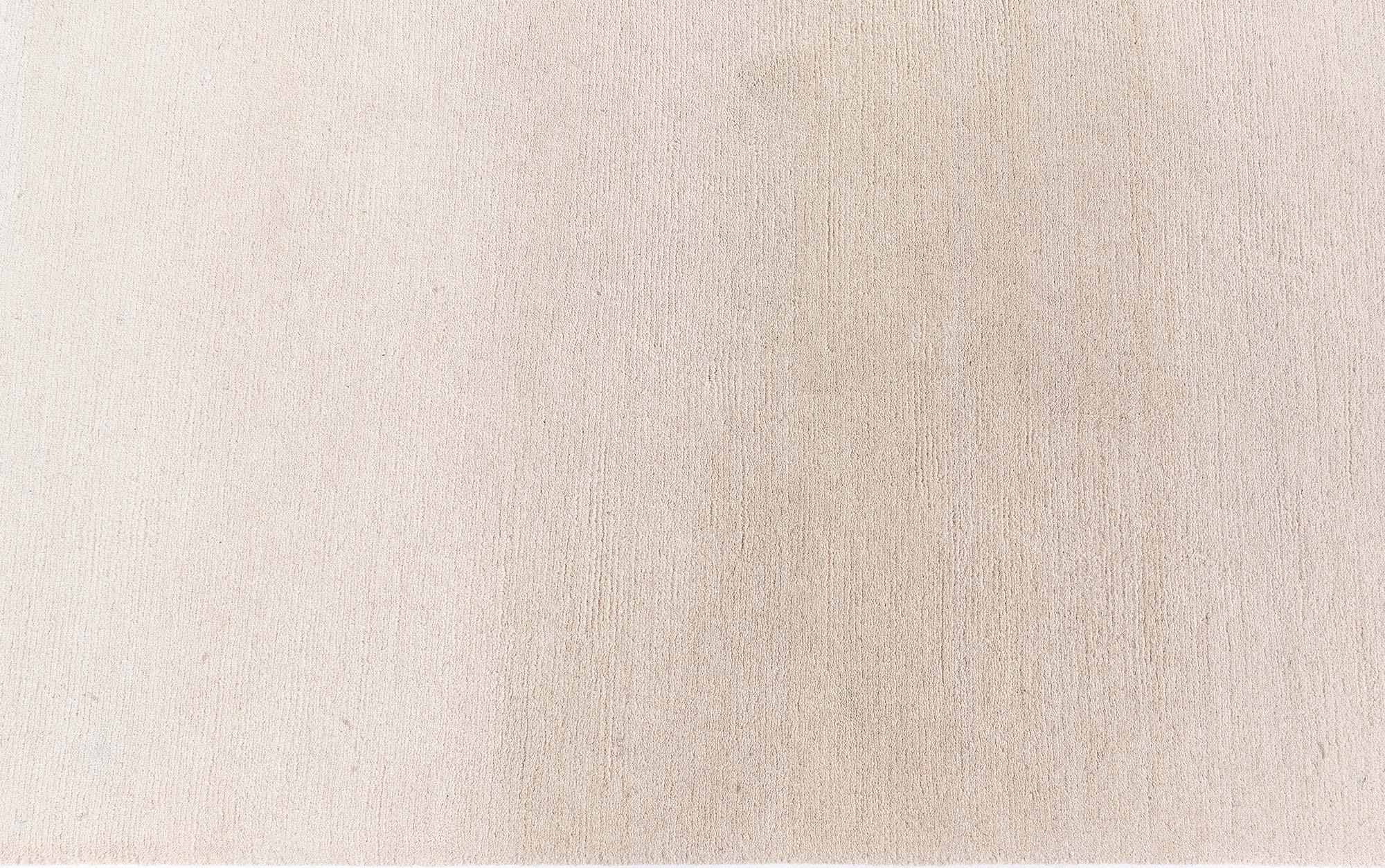 Indiano Contemporary Solid Beige Rug by Doris Leslie Blau in vendita