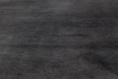 Alfombra contemporánea de mohair en color carbón liso «Obsidian», de Doris Leslie Blau