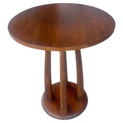 Mesa de cóctel contemporánea de nogal macizo de Maria Yee