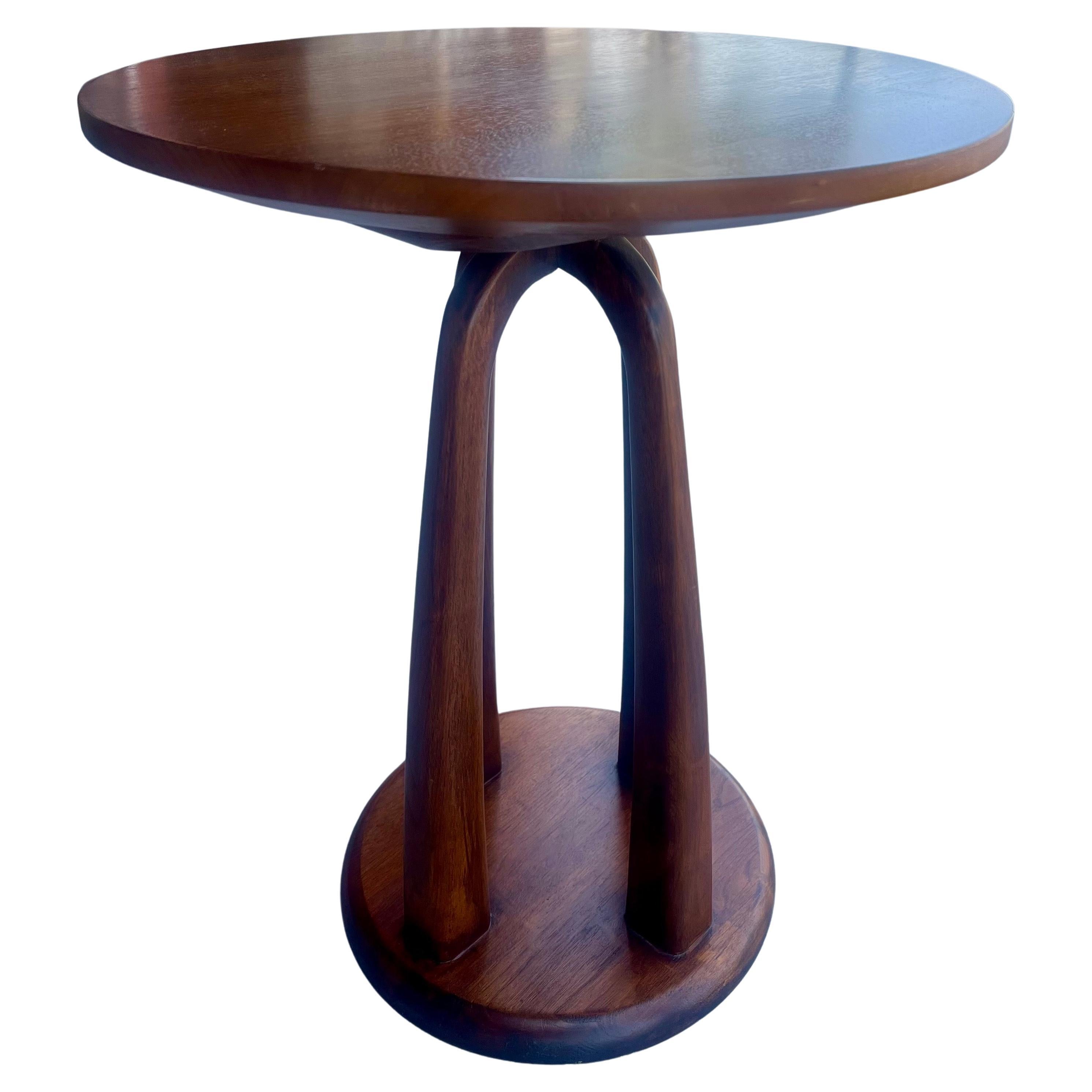 Contemporary Cocktailtisch aus massivem nussbaumholz by Maria Yee im Angebot