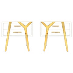 Paire de tables de chevet italiennes contemporaines en bois massif et verre de L.A. Studio