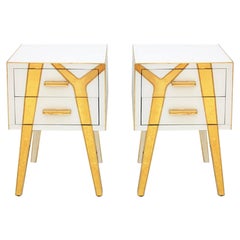 Paire de tables de chevet italiennes contemporaines en bois massif et verre de L.A. Studio