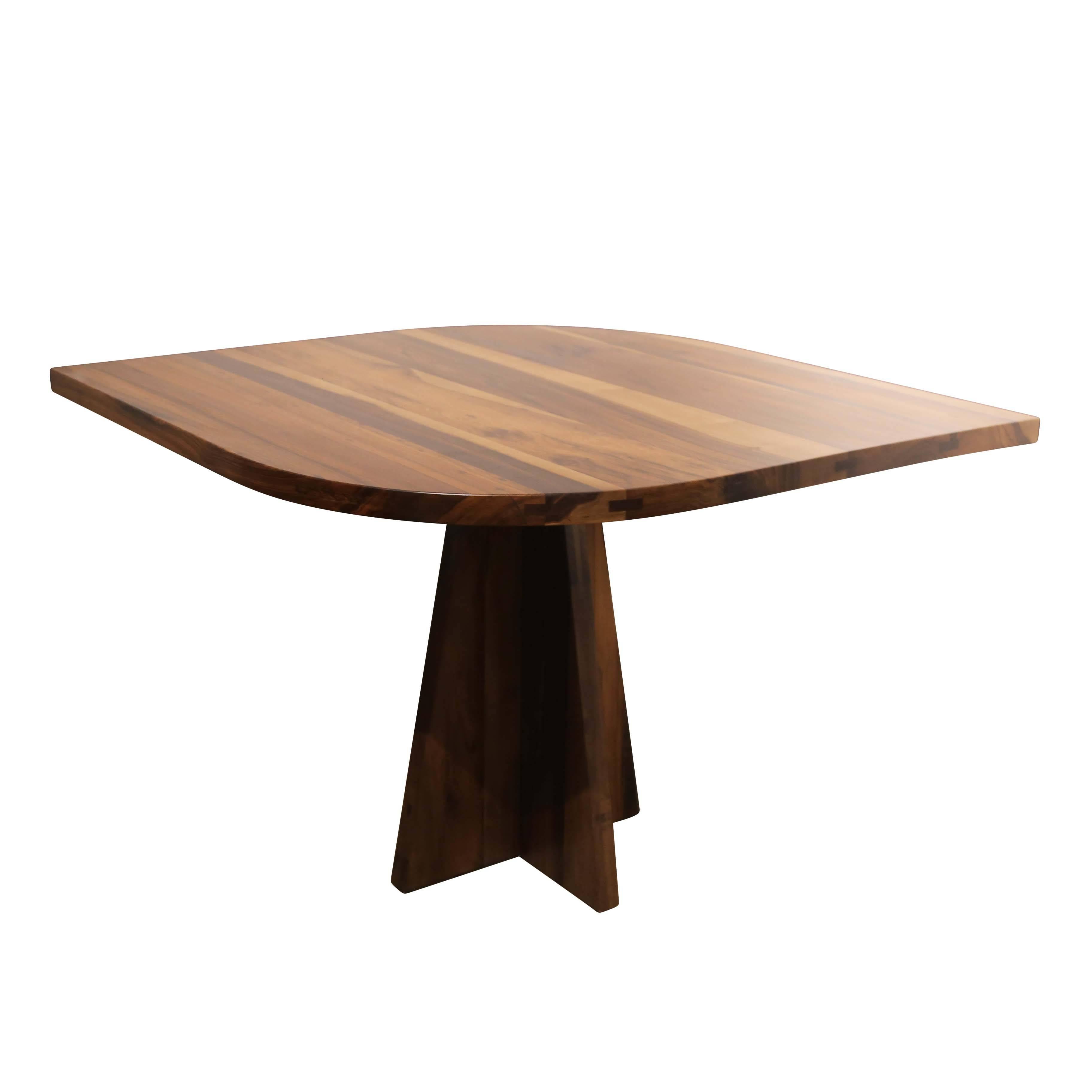 XXIe siècle et contemporain Table contemporaine Luca en bois massif en forme de goutte d'eau de Costantini en vente