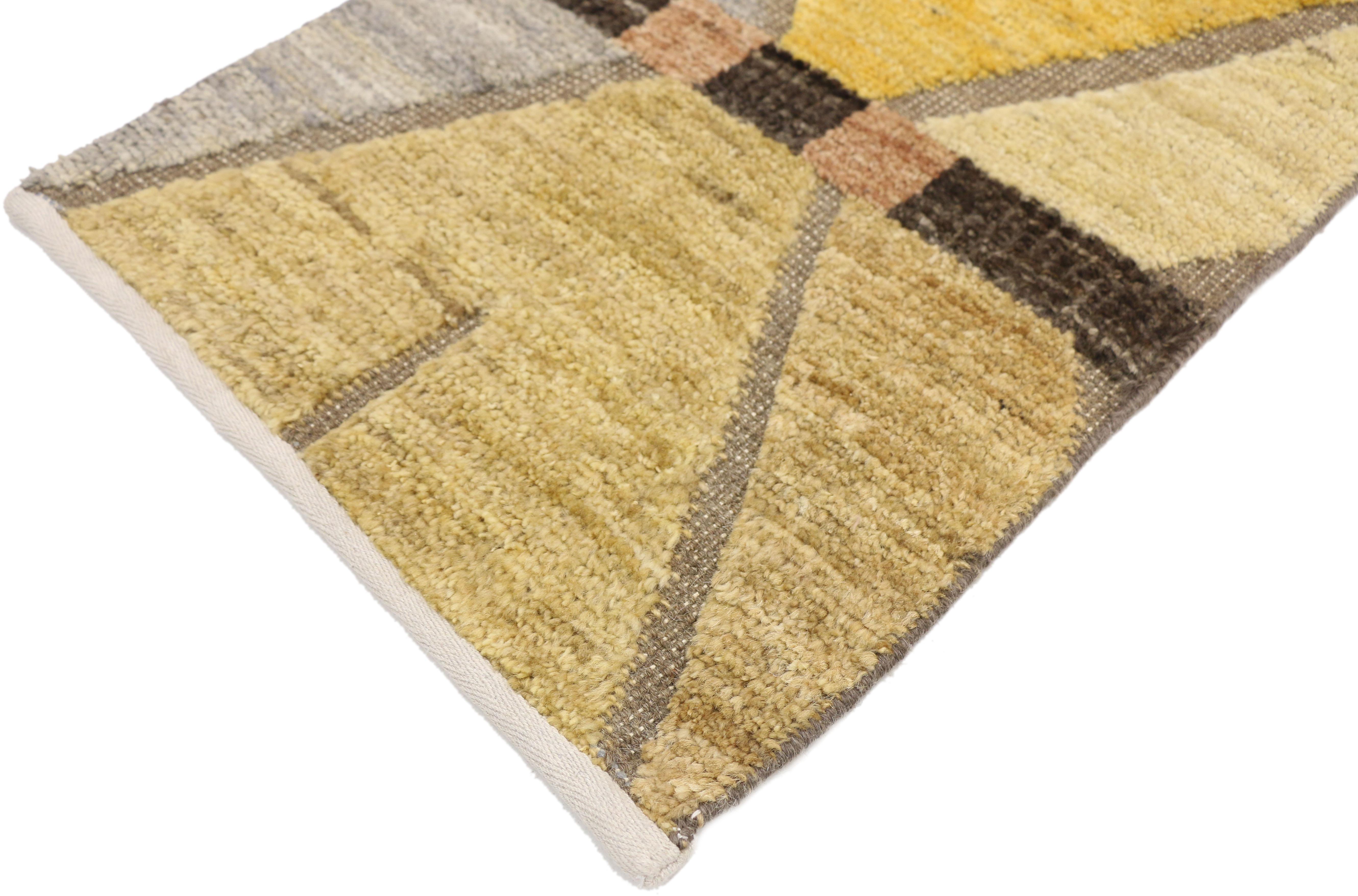 80455 New Contemporary High-Low Wagireh Rug, 01'07 x 02'01. Zeitgenössische Wagireh-Teppiche aus Pakistan stellen eine moderne Interpretation der traditionellen Technik dar, bei der komplizierte kleine Muster zu größeren Teppichen gewebt werden.