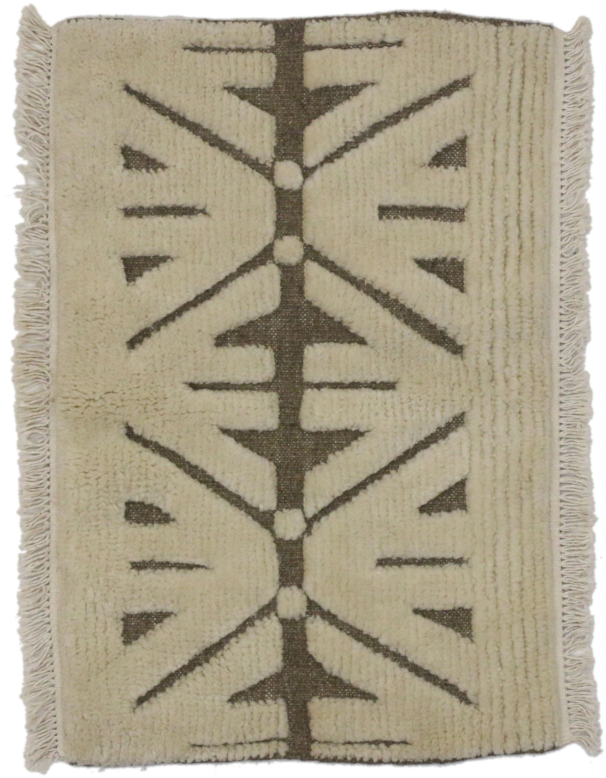 Hand-Knotted Contemporary Souf Moroccan High-Low Wagireh Rug For Sale