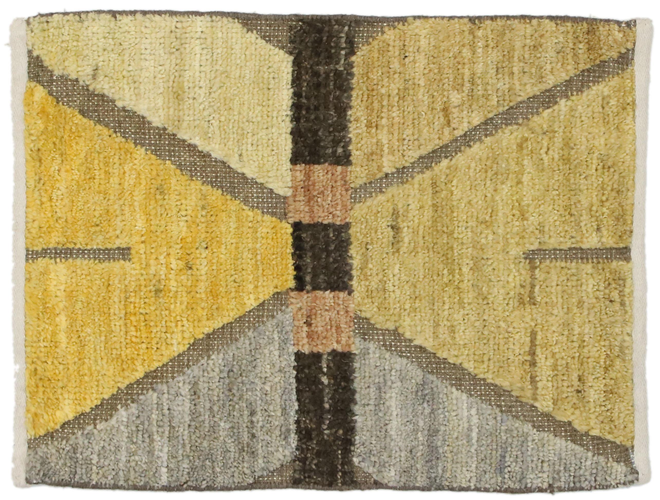 Contemporary Souf Moroccan High-Low Wagireh Rug For Sale 1