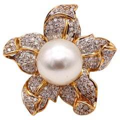 Contemporary South-Sea Pearl Cocktail Ring 18Kt Gold with 1.77 Ctw in Diamonds