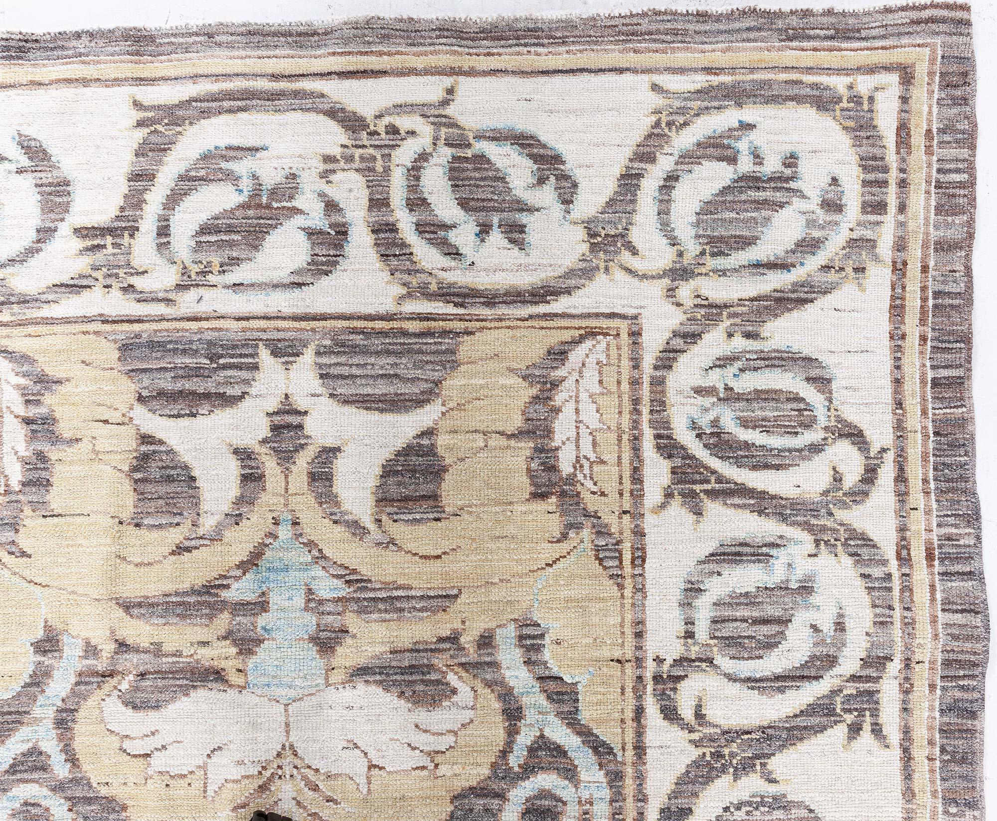 Noué à la main Tapis contemporain d'inspiration espagnole Cuenca de Doris Leslie Blau en vente