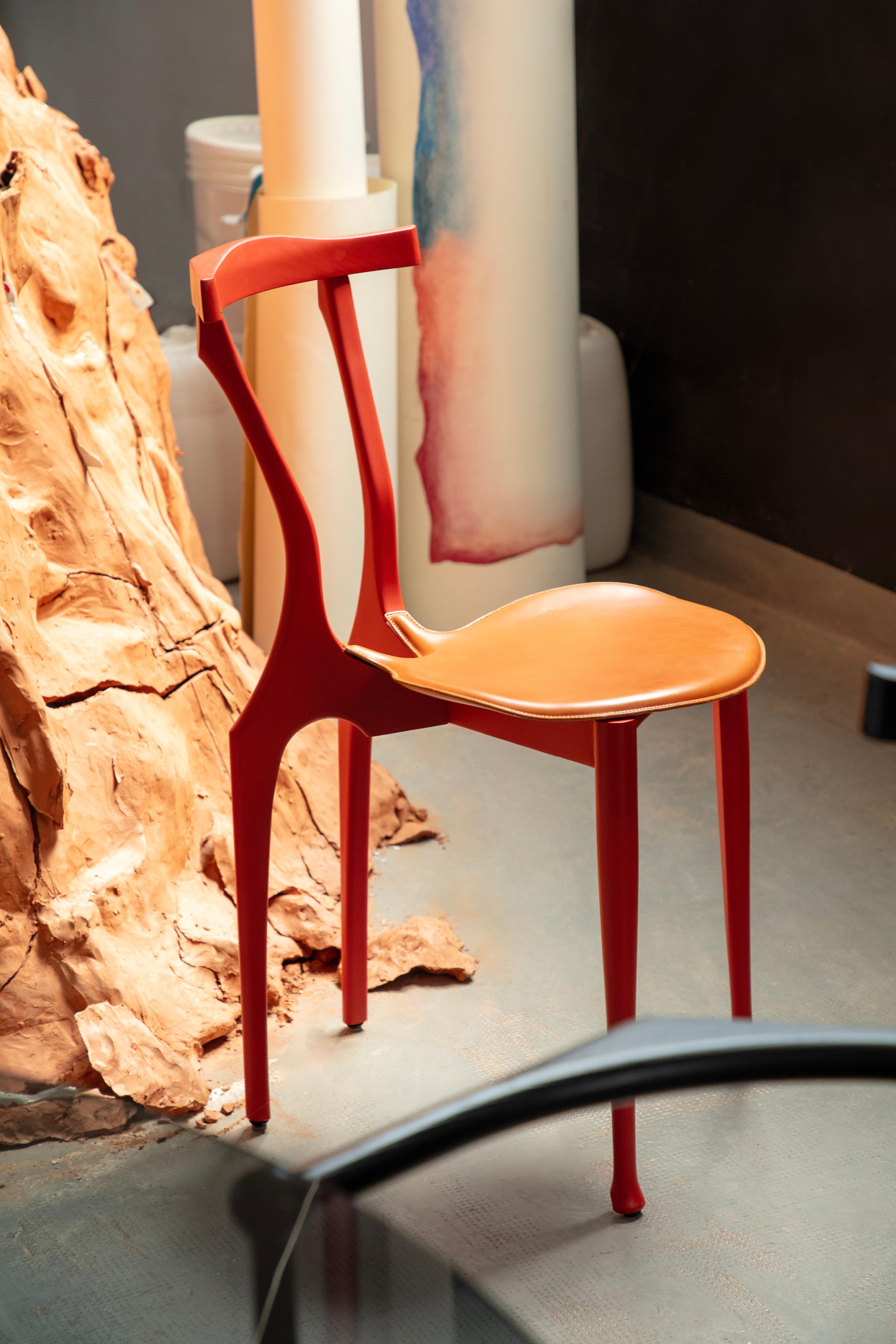 Chaise espagnole contemporaine Gaulinetta en bois de frêne rouge d'Oscar Tusquets en vente 2