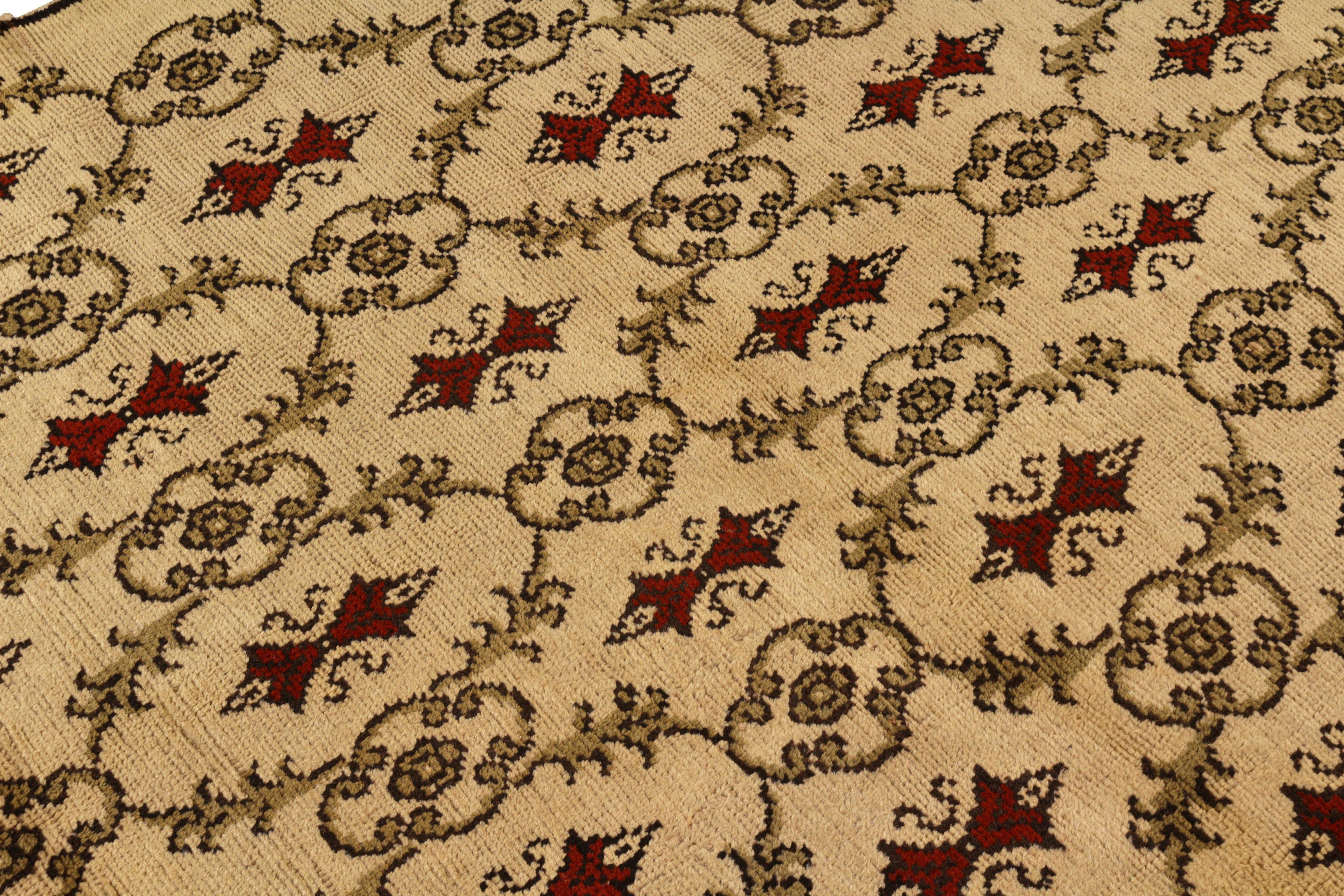 Zeitgenössischer Sparta-Teppich & Kelim-Teppich in Beige und Grün mit Übergangsblumenmuster (Türkisch) im Angebot