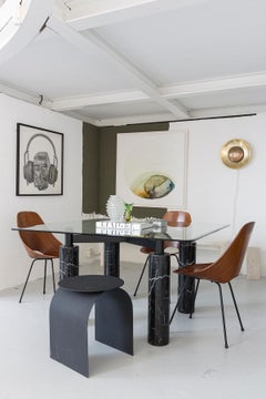 Contemporary Spinzi Palladium metal side table in Hammered Grey with round top