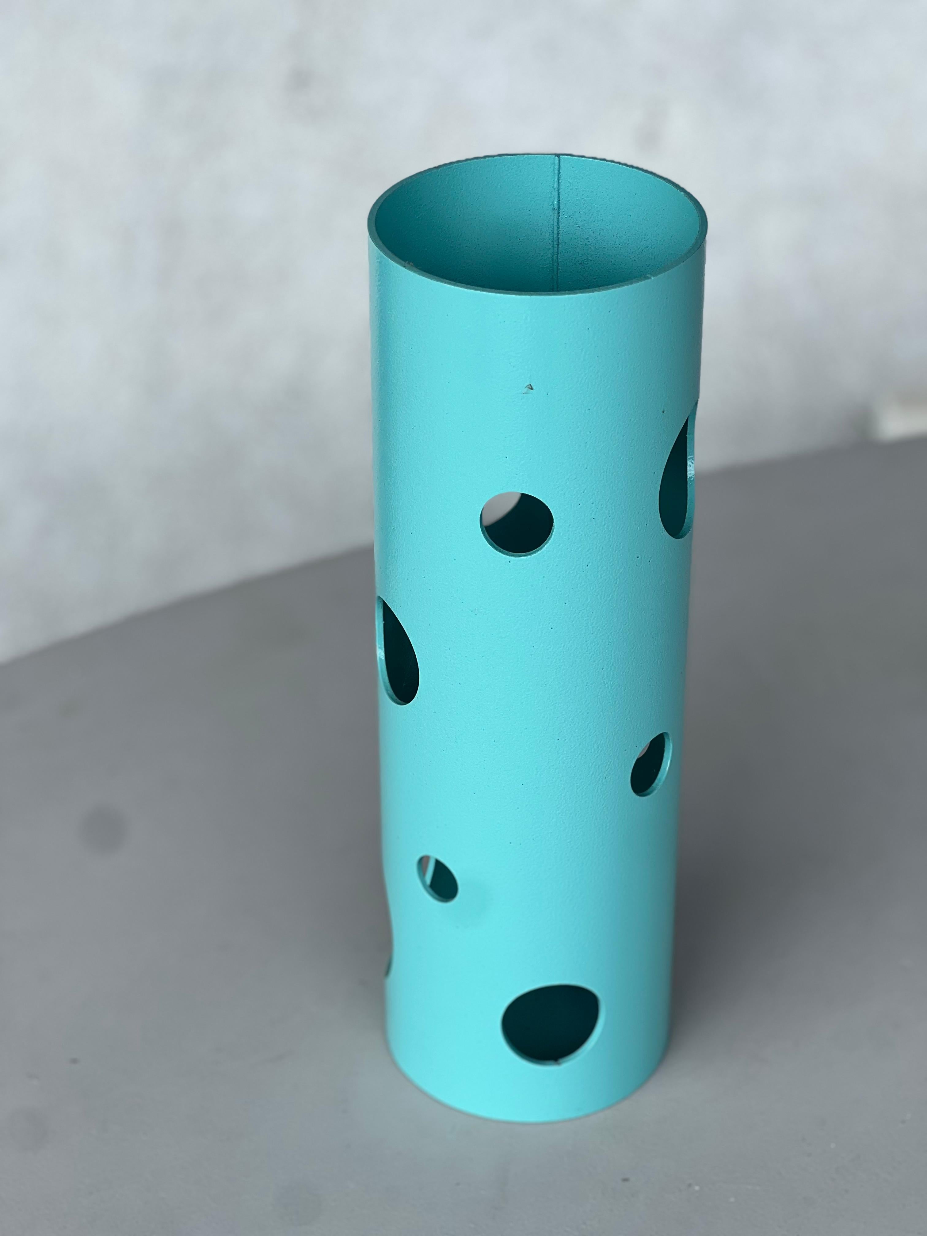 Contemporary Spinzi Silös Vase, Tiffany Blue Pink, Collectible Italian Design In New Condition For Sale In Milano, IT