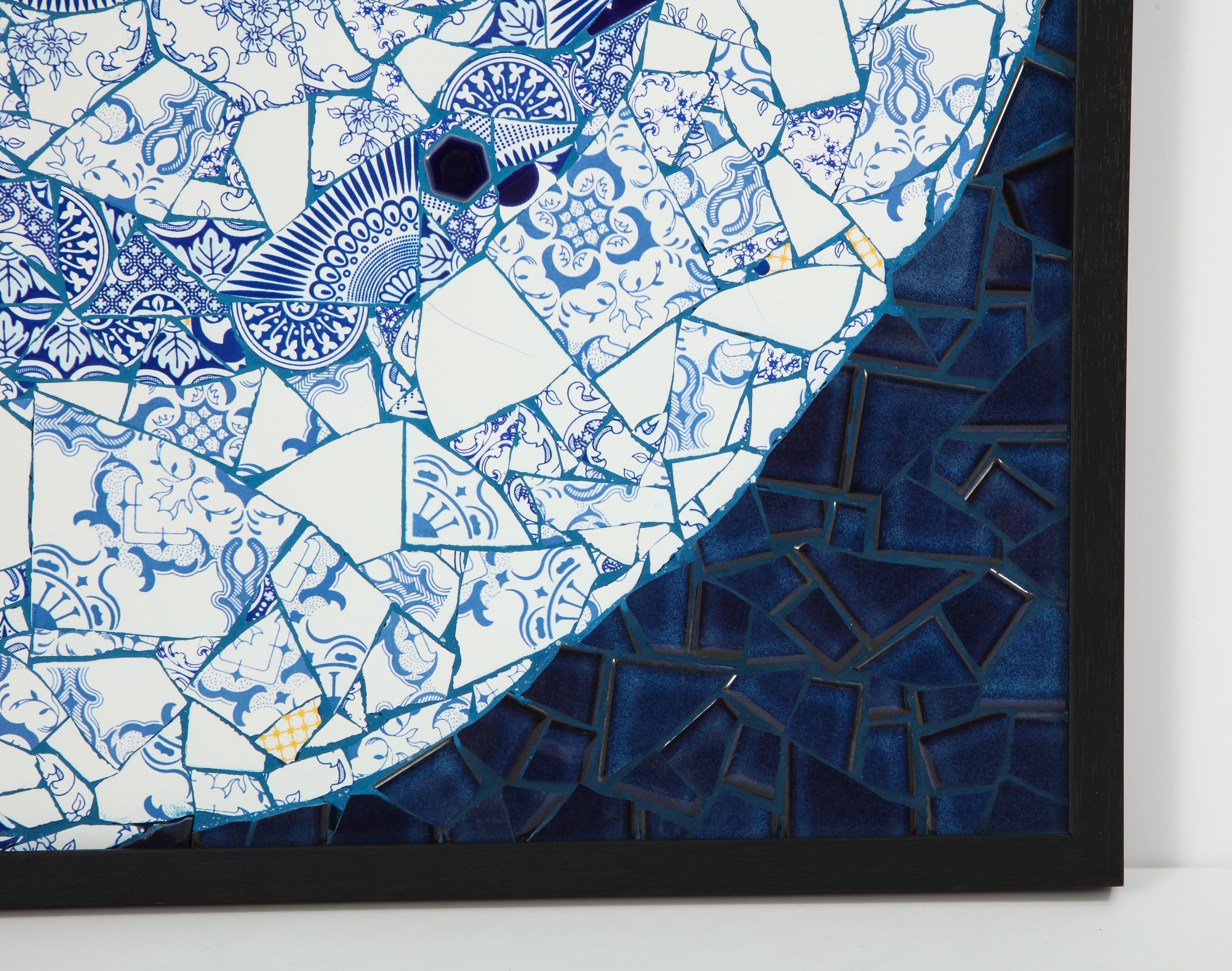 Ceramic Contemporary Spiral Mosaic 02 by Brazilian artist Mariana Lloyd For Sale