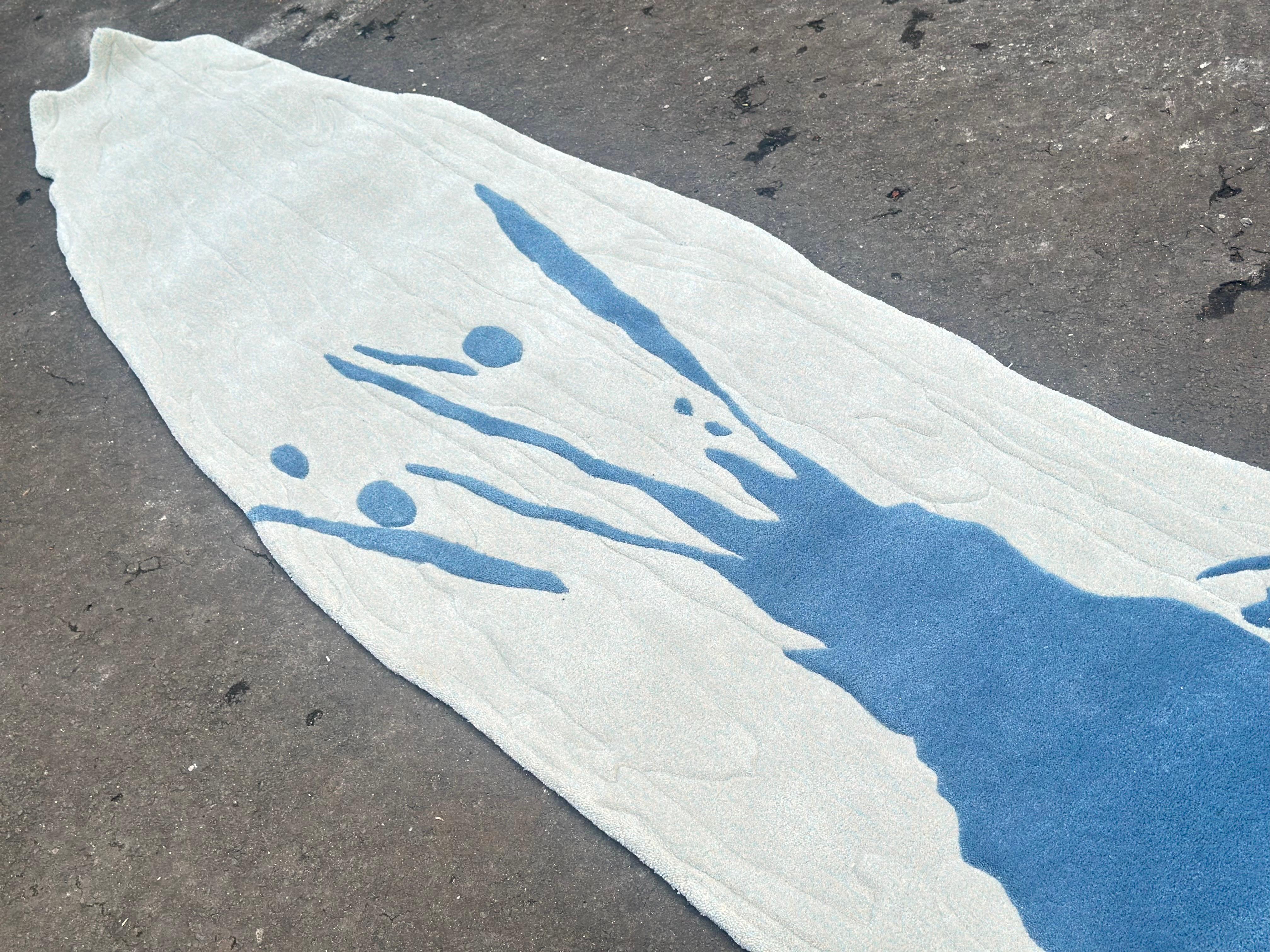 Modern Contemporary Splash Rug – Abstract Blue on White, Wool Acrylic Blend For Sale