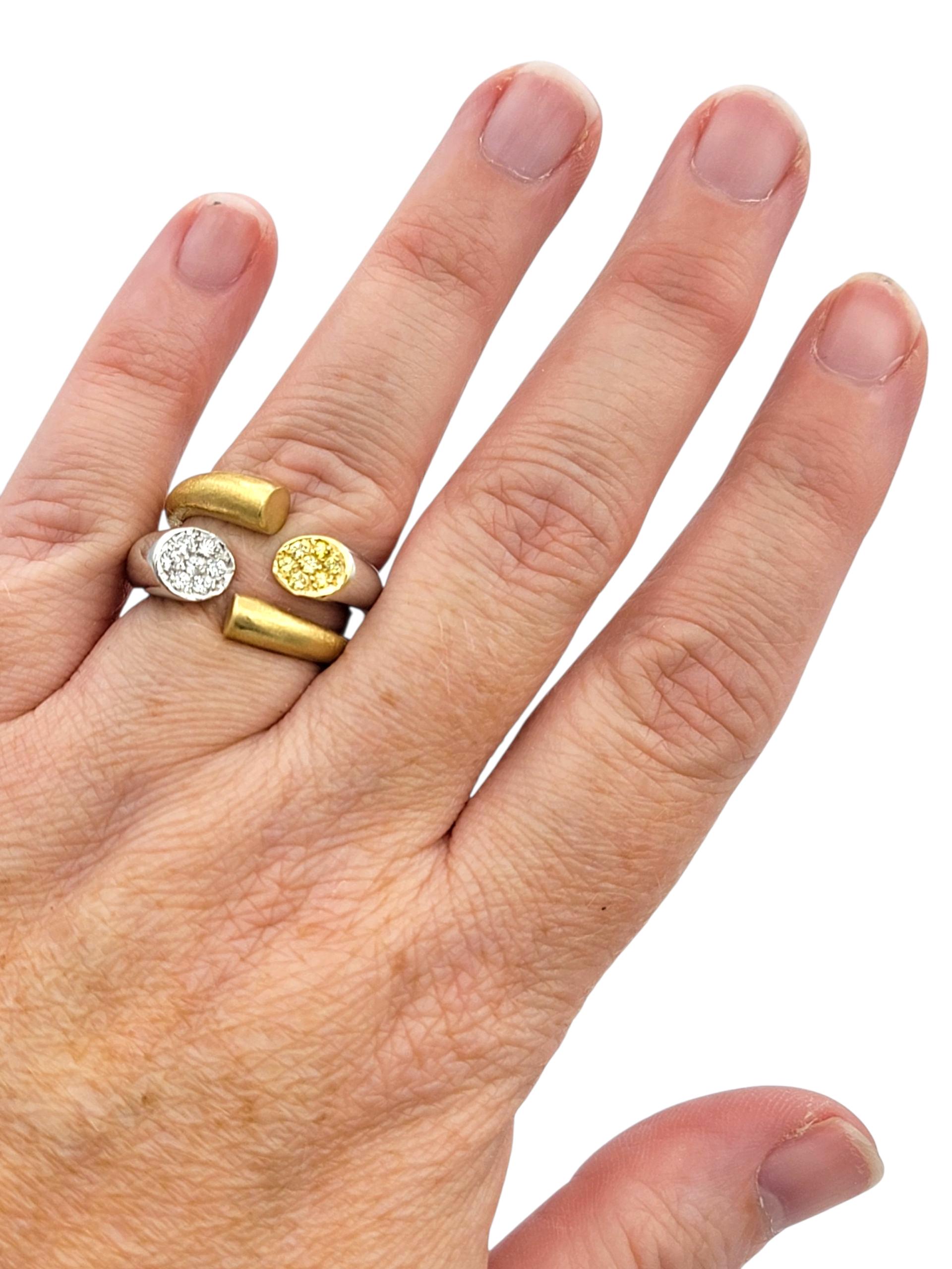 Contemporary Split Shank Two Tone Pavé Diamond Bypass Style Band Ring 18K Gold For Sale 4