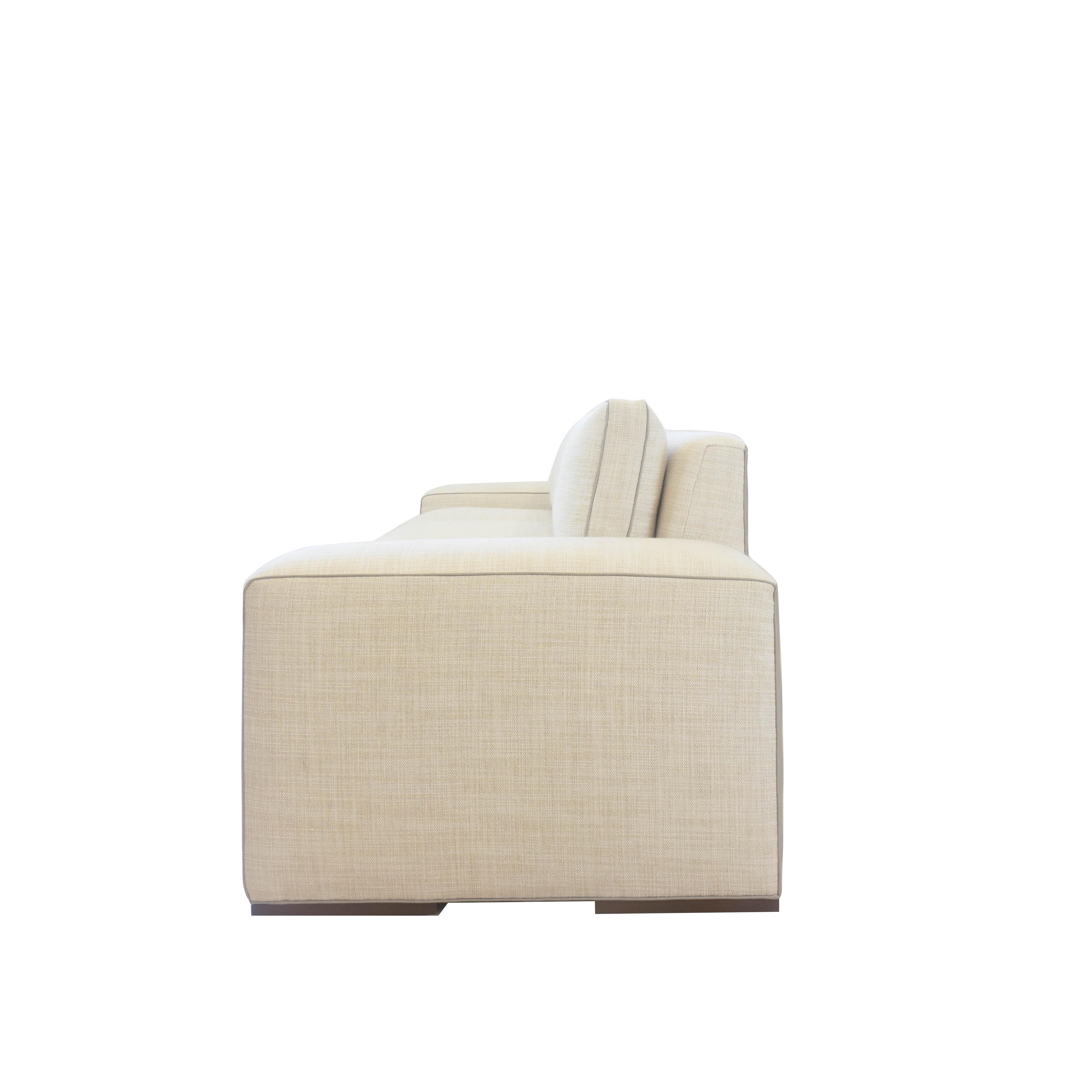 Zeitgenössisches quadratisches Sessel mit losen Kissen im Zustand „Hervorragend“ im Angebot in Greenwich, CT
