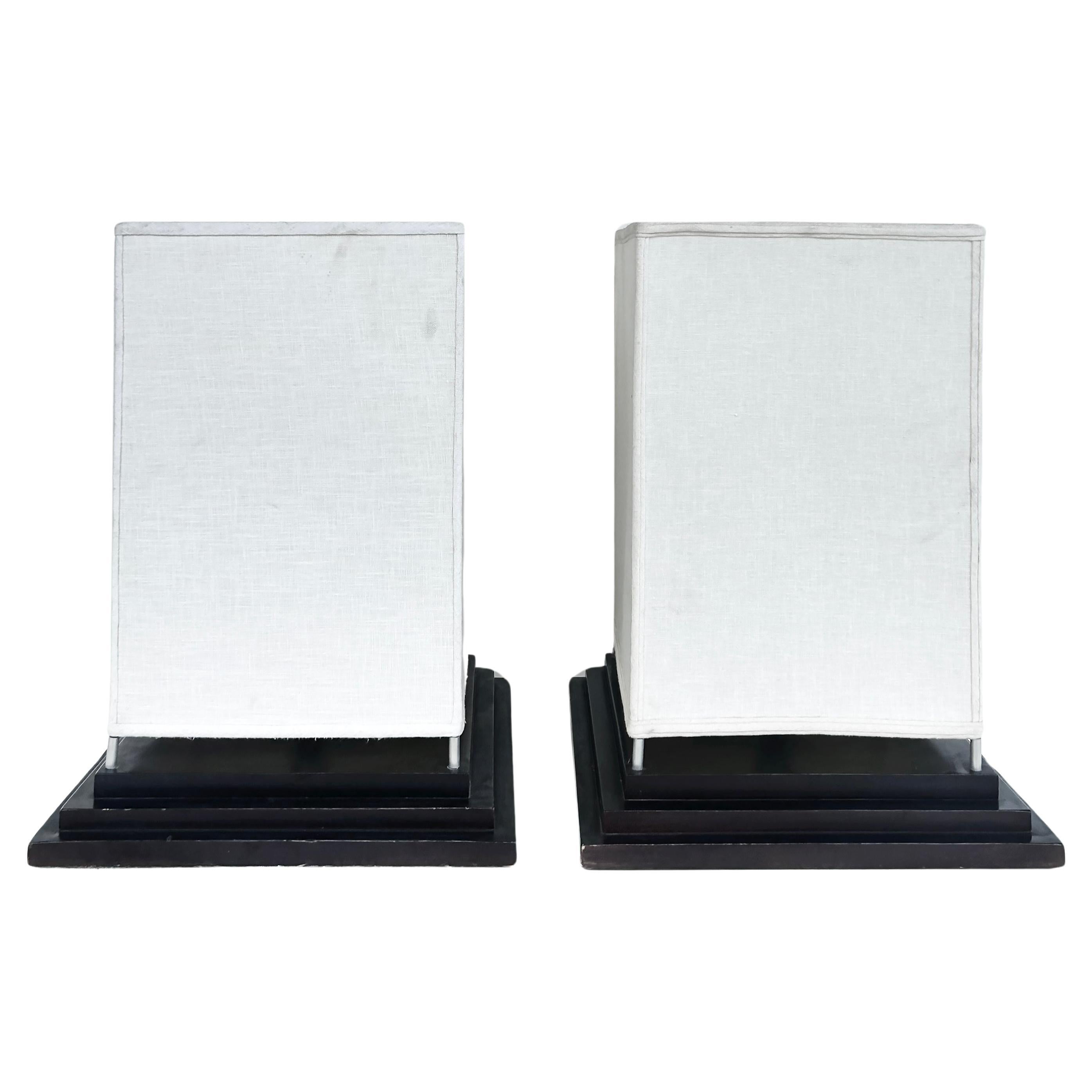 Lampade da tavolo quadrate contemporanee in tessuto con base in Wood, coppia, cablate e funzionanti