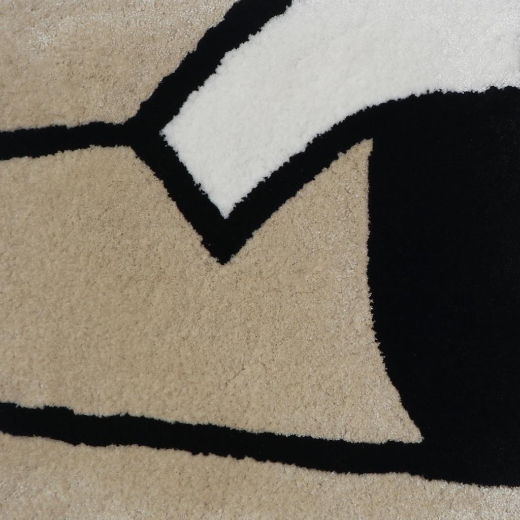 Tapis carré contemporain à motif géométrique en laine noir, camel et beige Neuf - En vente à Porto, PT