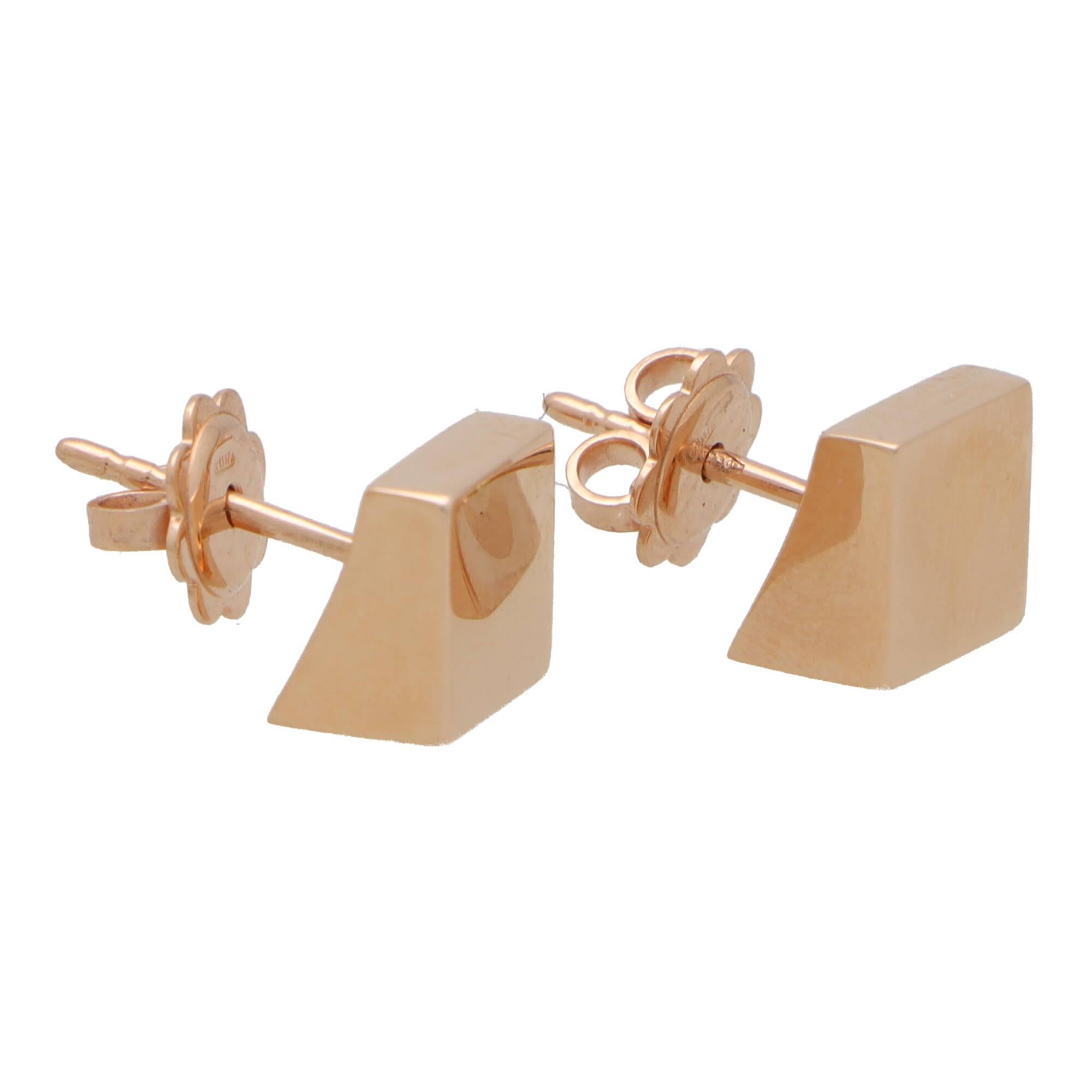 Contemporary Square Stud Earrings in 18k Rose Gold For Sale 1