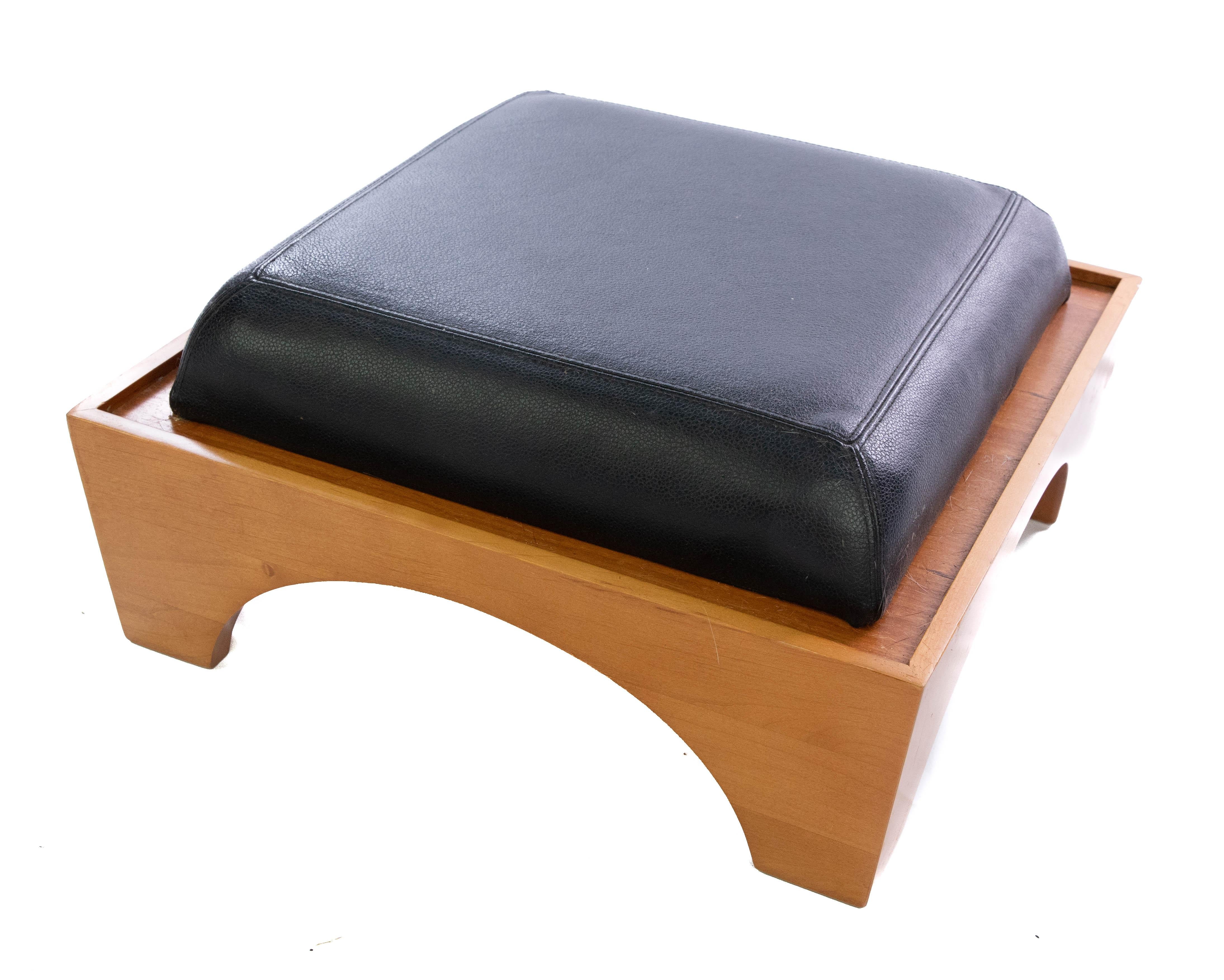 Chinese Contemporary Stackable Foot Stools