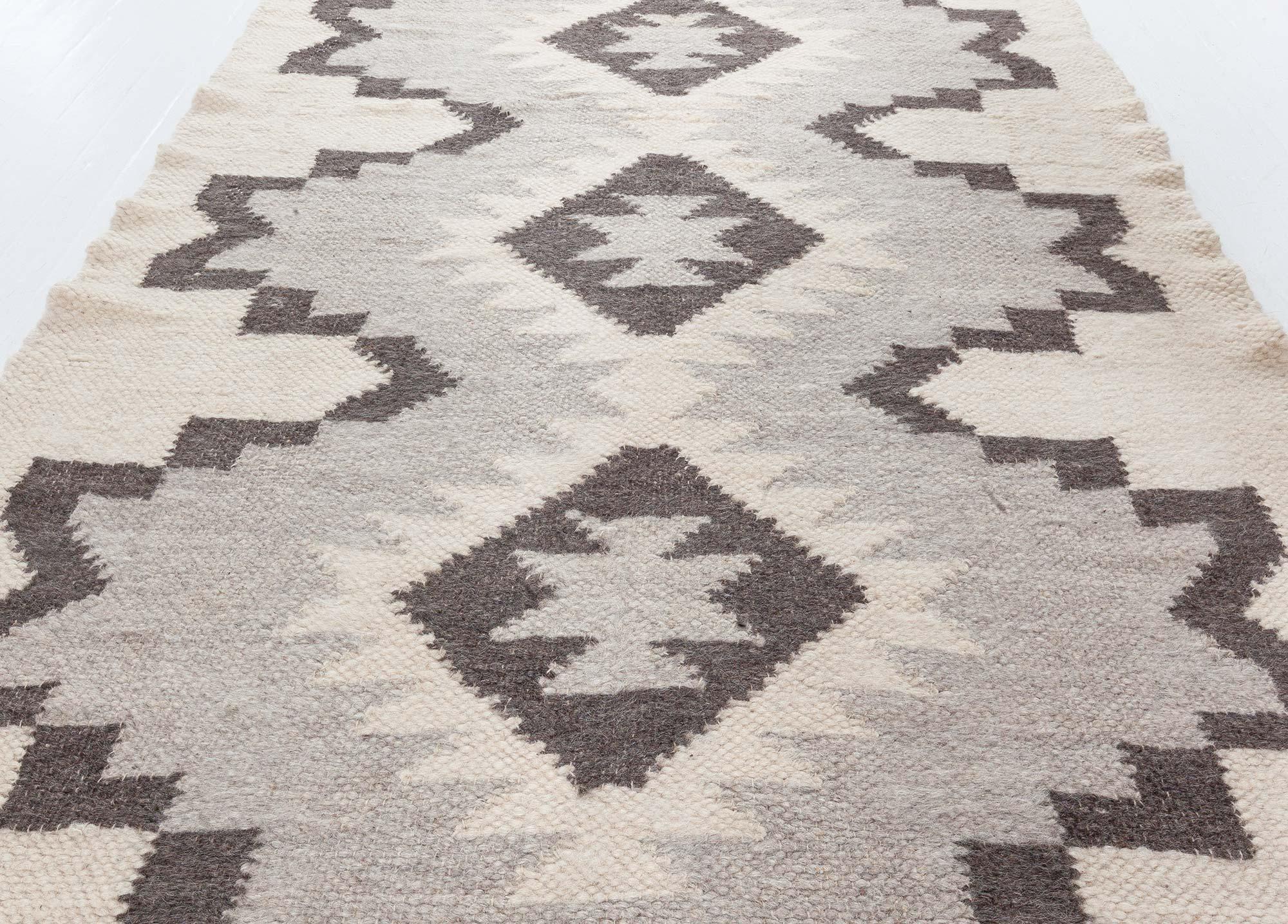 Contemporary Stamverband Rug by Doris Leslie Blau Turco en venta