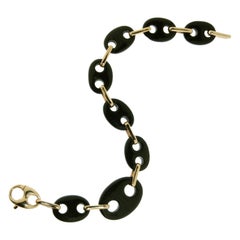 Contemporary Statement Onyx and 18k Yellow Gold Chain Bracelet