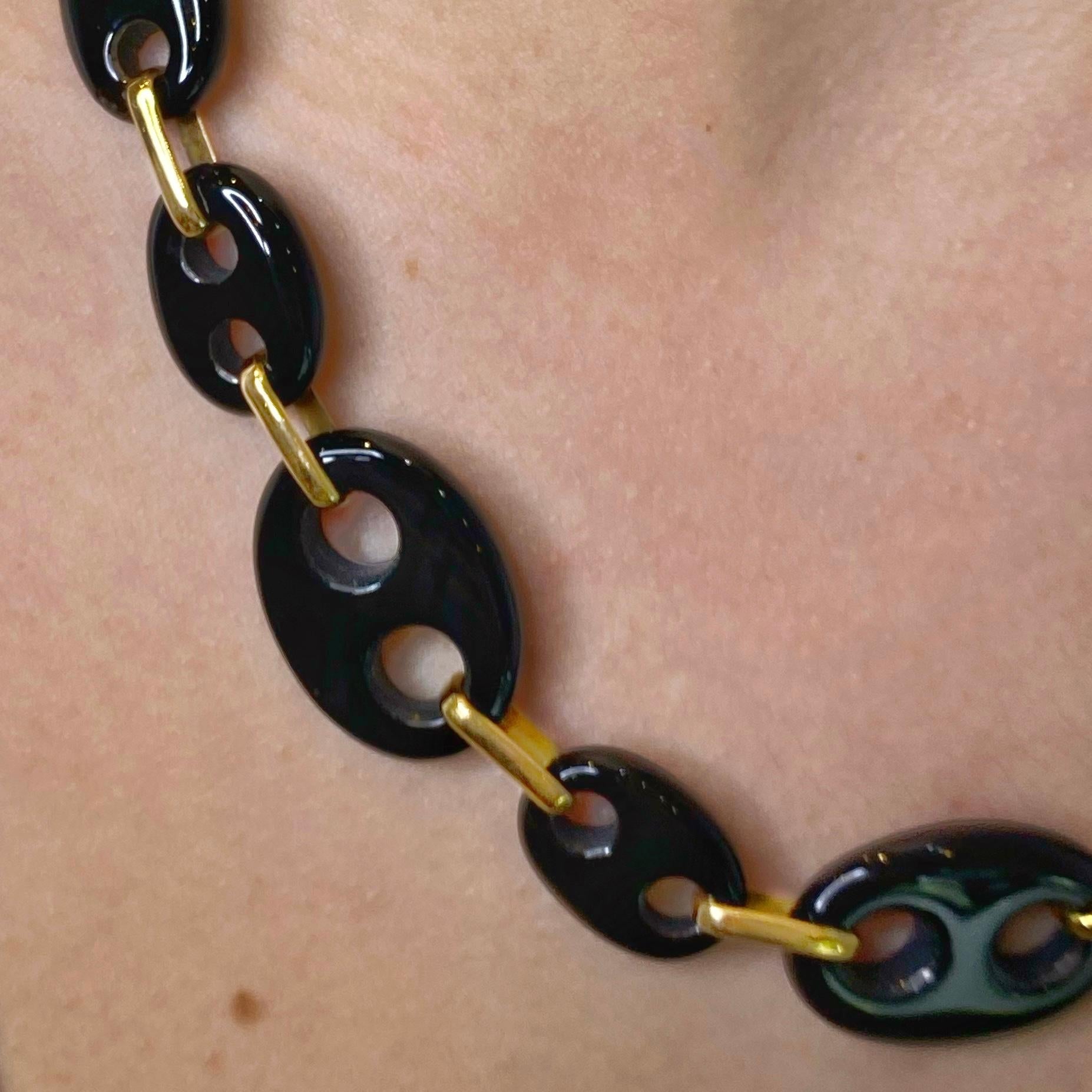 Oval Cut Contemporary Statement Onyx and 18k Yellow Gold Chain Necklace For Sale