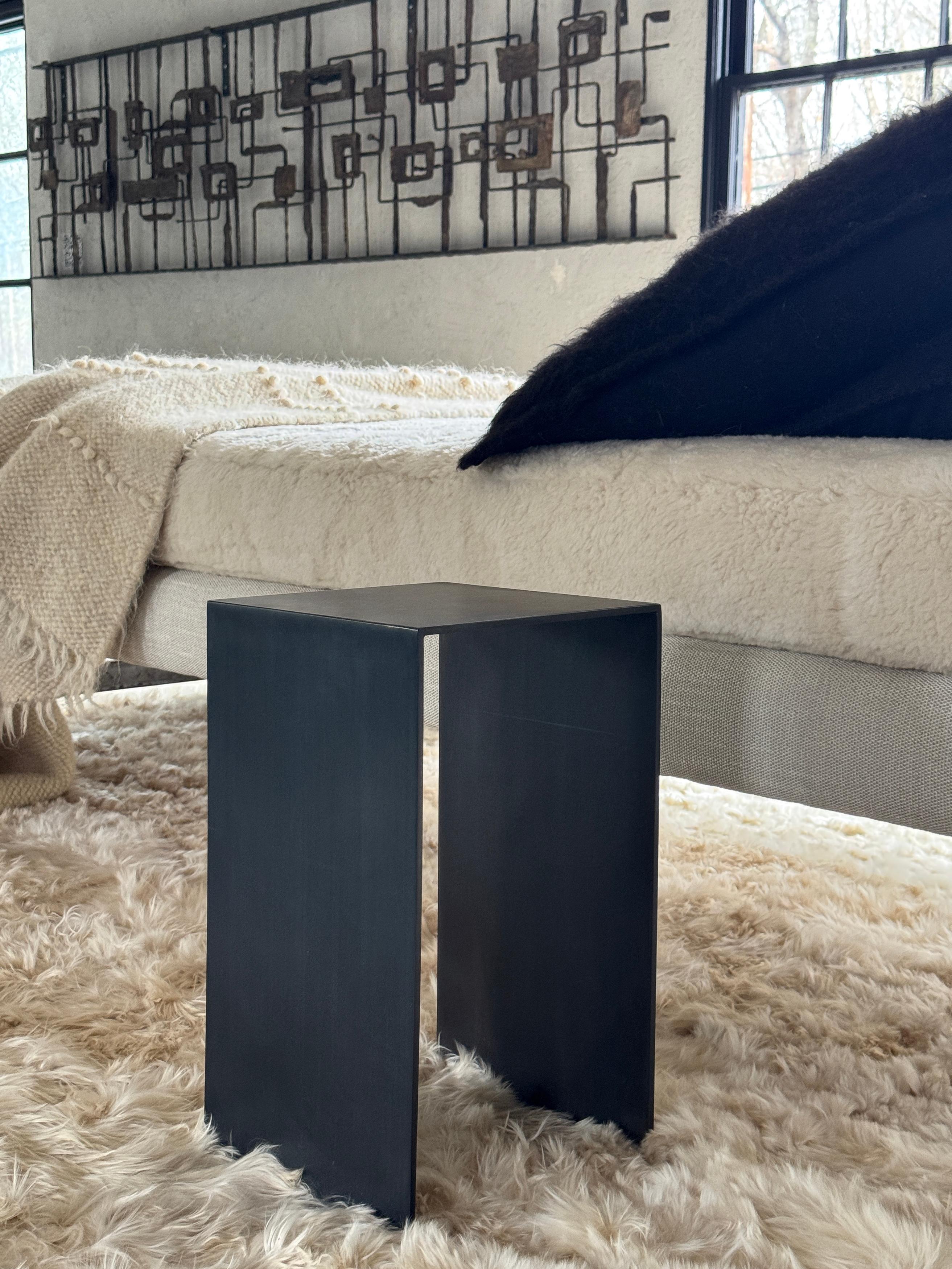Contemporary Steel Waterfall Side Table In Excellent Condition For Sale In Chicago, IL