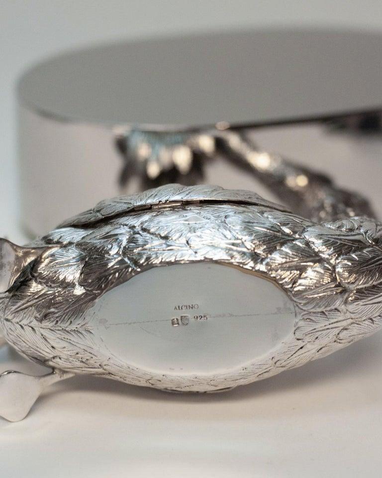 Cigno contemporaneo in argento Sterling 925 cesellato a mano su base in nichel lucido In condizioni Nuovo in vendita a Toronto, ON