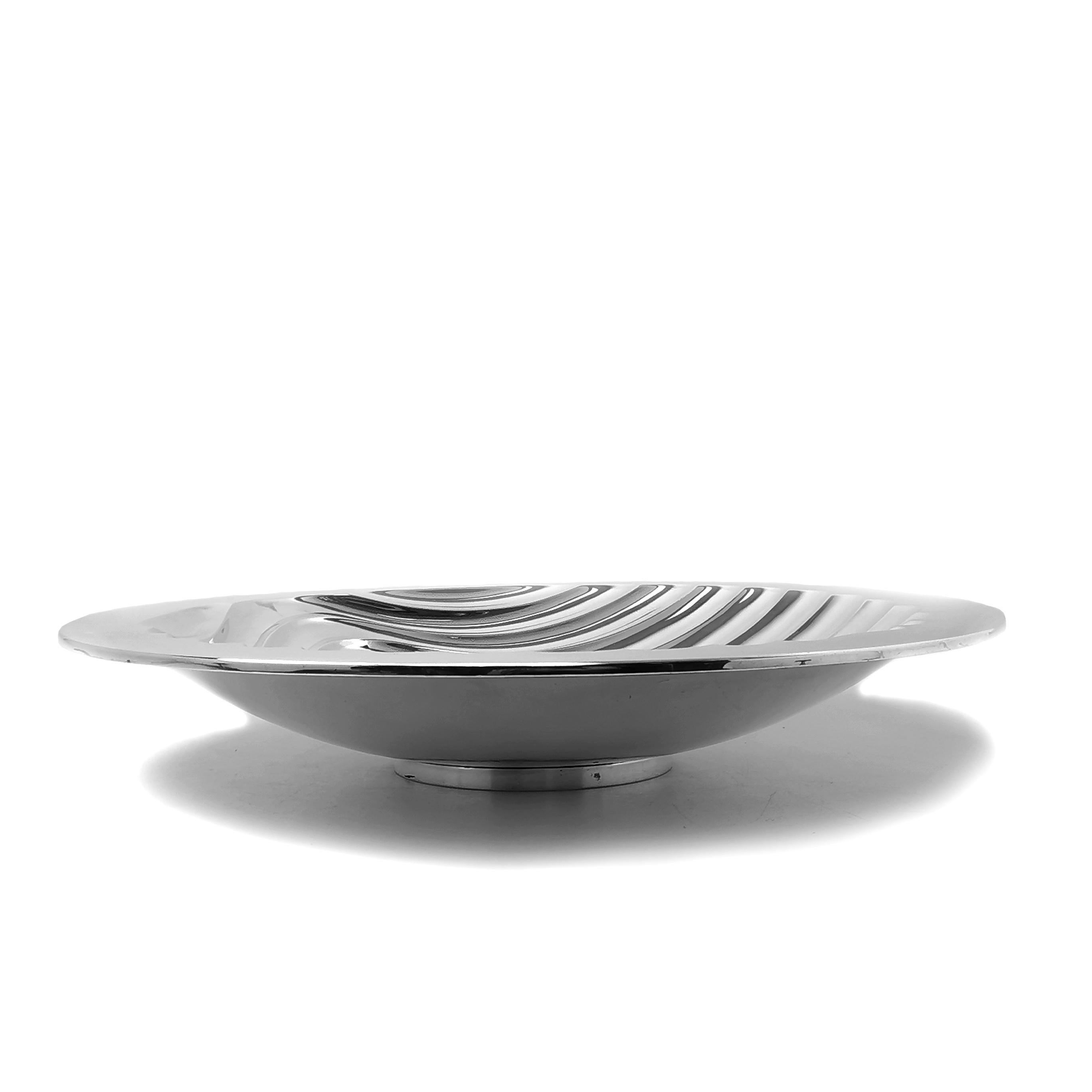 Contemporary Sterling Silver Bowl Round Double Skinned Wave Alex Brogden 1993 In Good Condition For Sale In London, GB