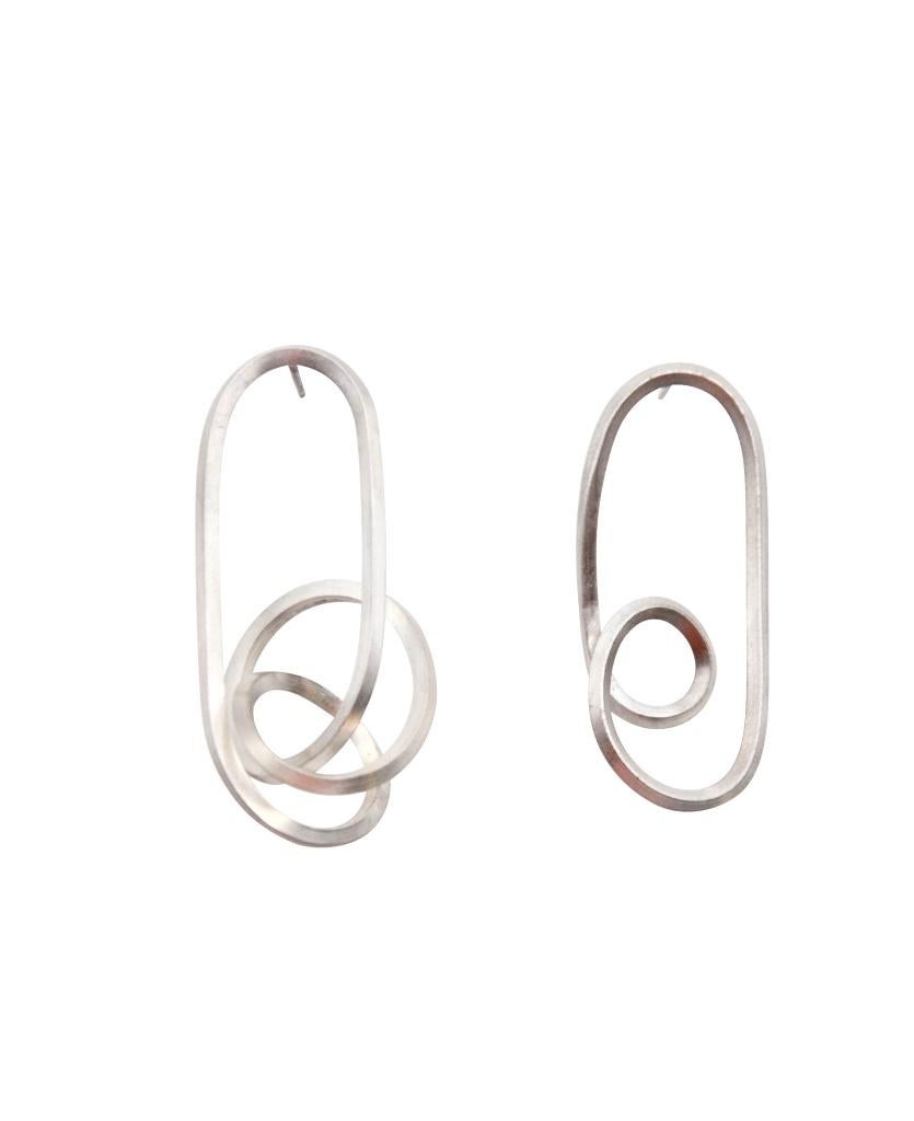 Contemporary  Sterling Silver Earrings

This piece of fine jewellery can be customized, using  gold, silver, Gold plated Silver and in different sizes. 
Please get in touch with us to discuss further details.

Minimalist, modern, elegant -