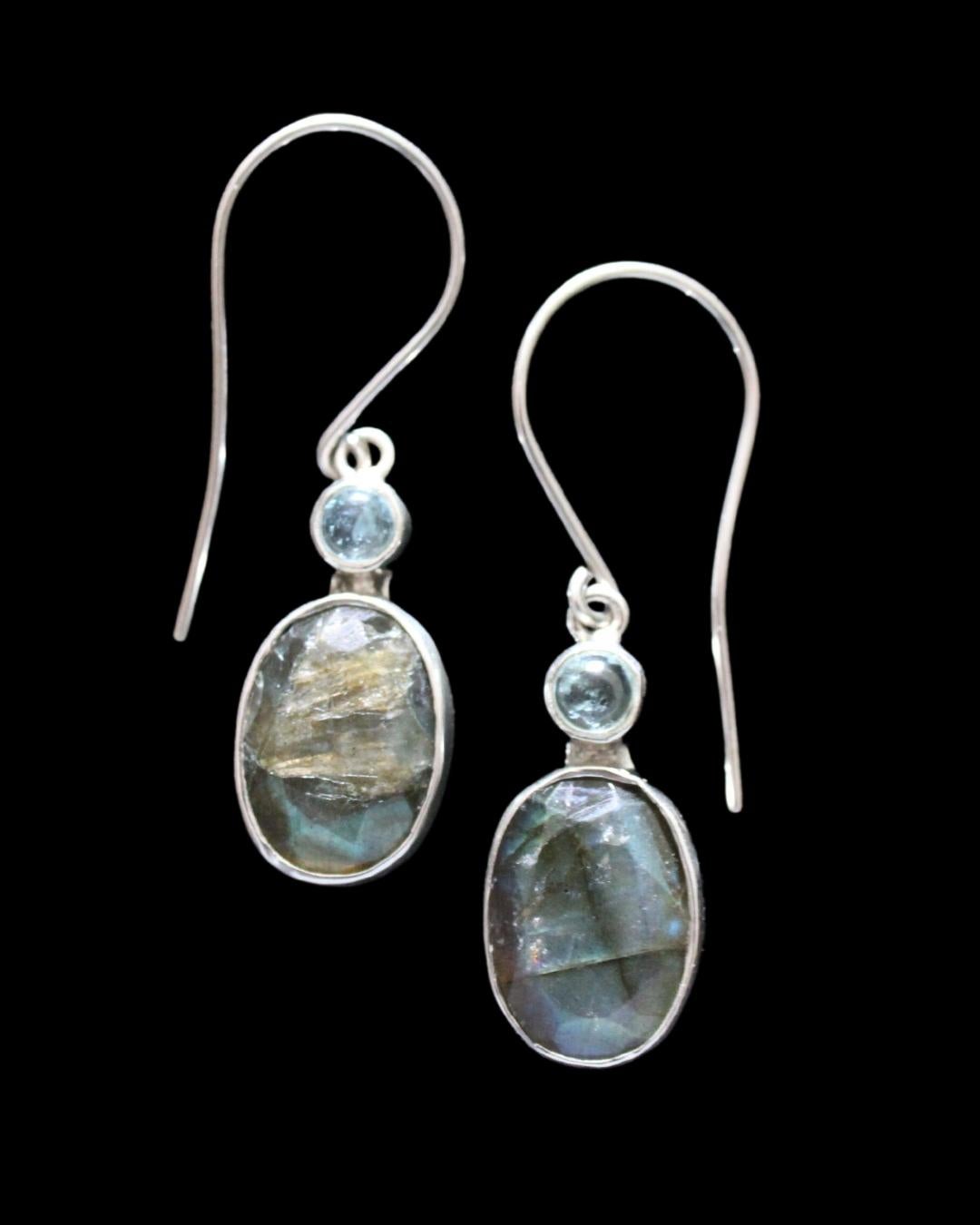 Contemporary Sterling Silver Labradorite & Aquamarine Earrings  In Excellent Condition For Sale In Arcata, CA