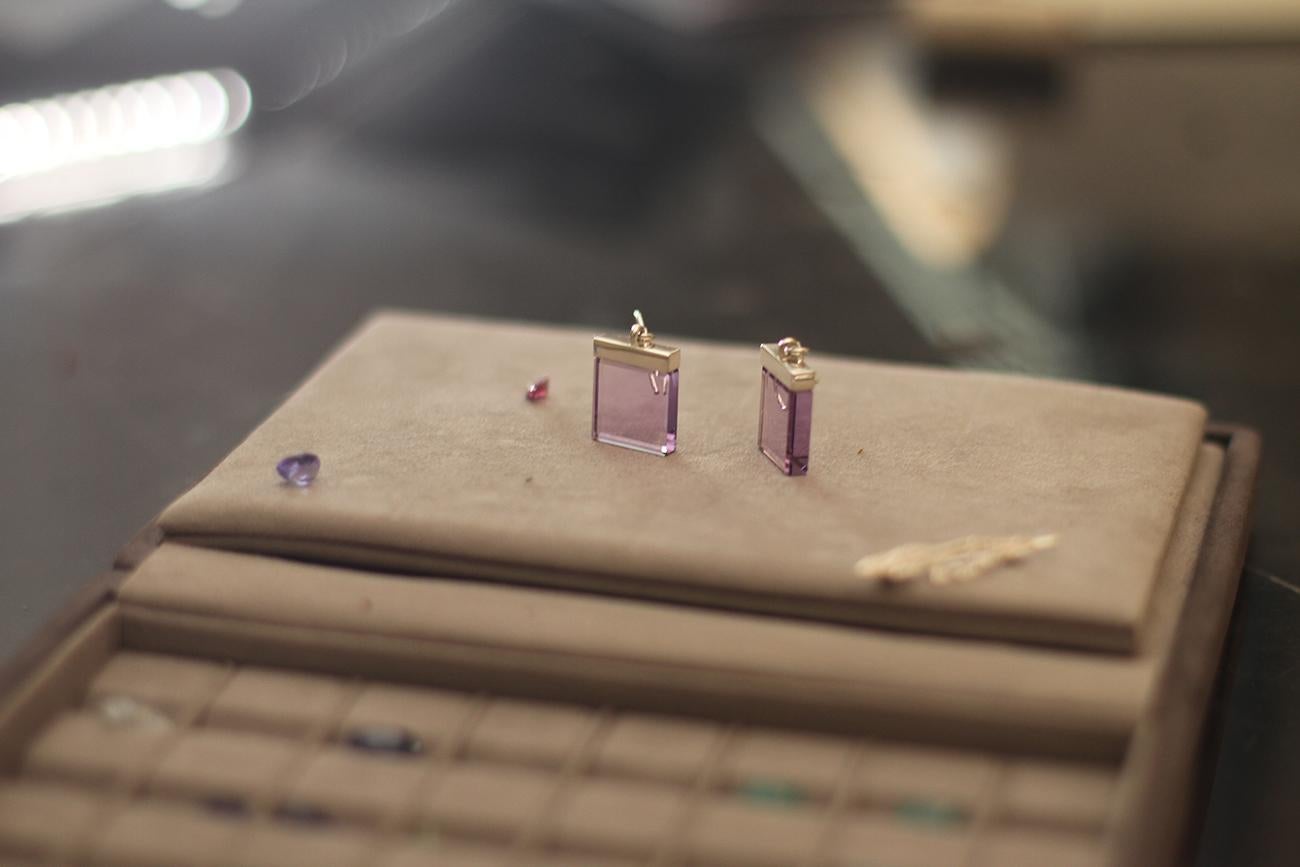 Contemporary Sterling Silver Pendant Necklace with Pink Onyx by the Artist For Sale 2
